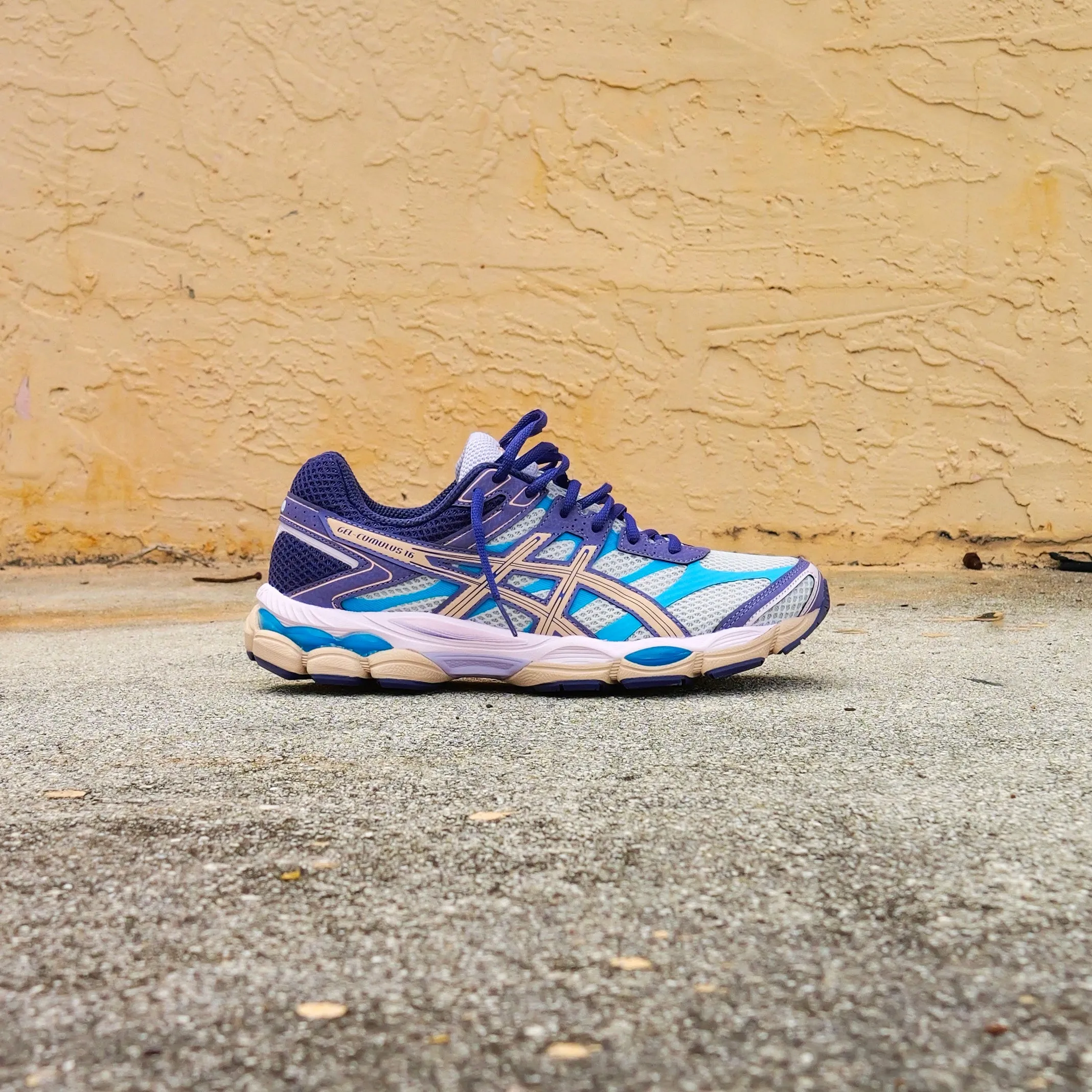 Mens Asics Gel-Cumulus 16 (Cloud Grey/Bisque) Ultimate Comfort