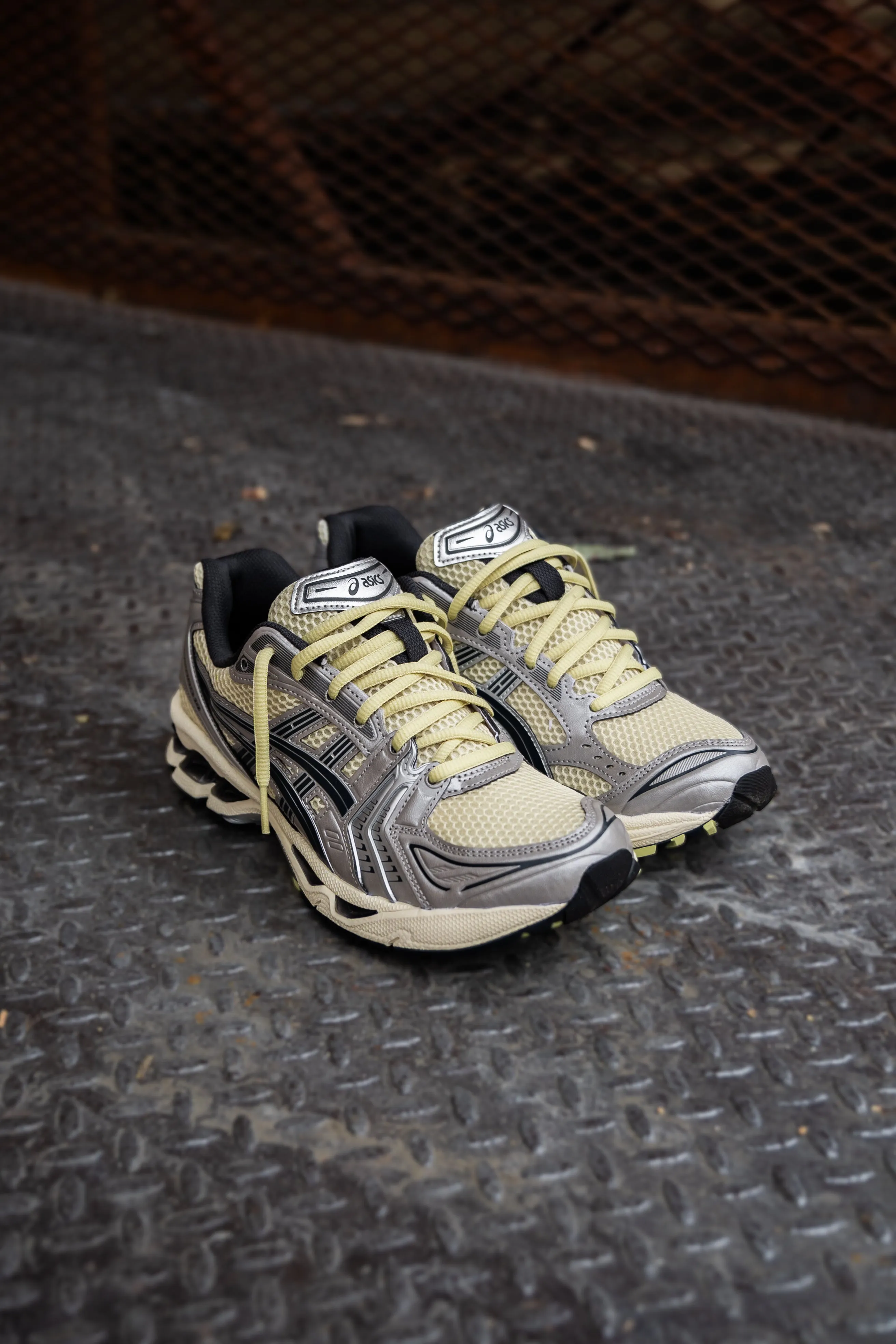 support - level Mens Asics Gel Kayano 14 (Oyster White/Steeple Grey)