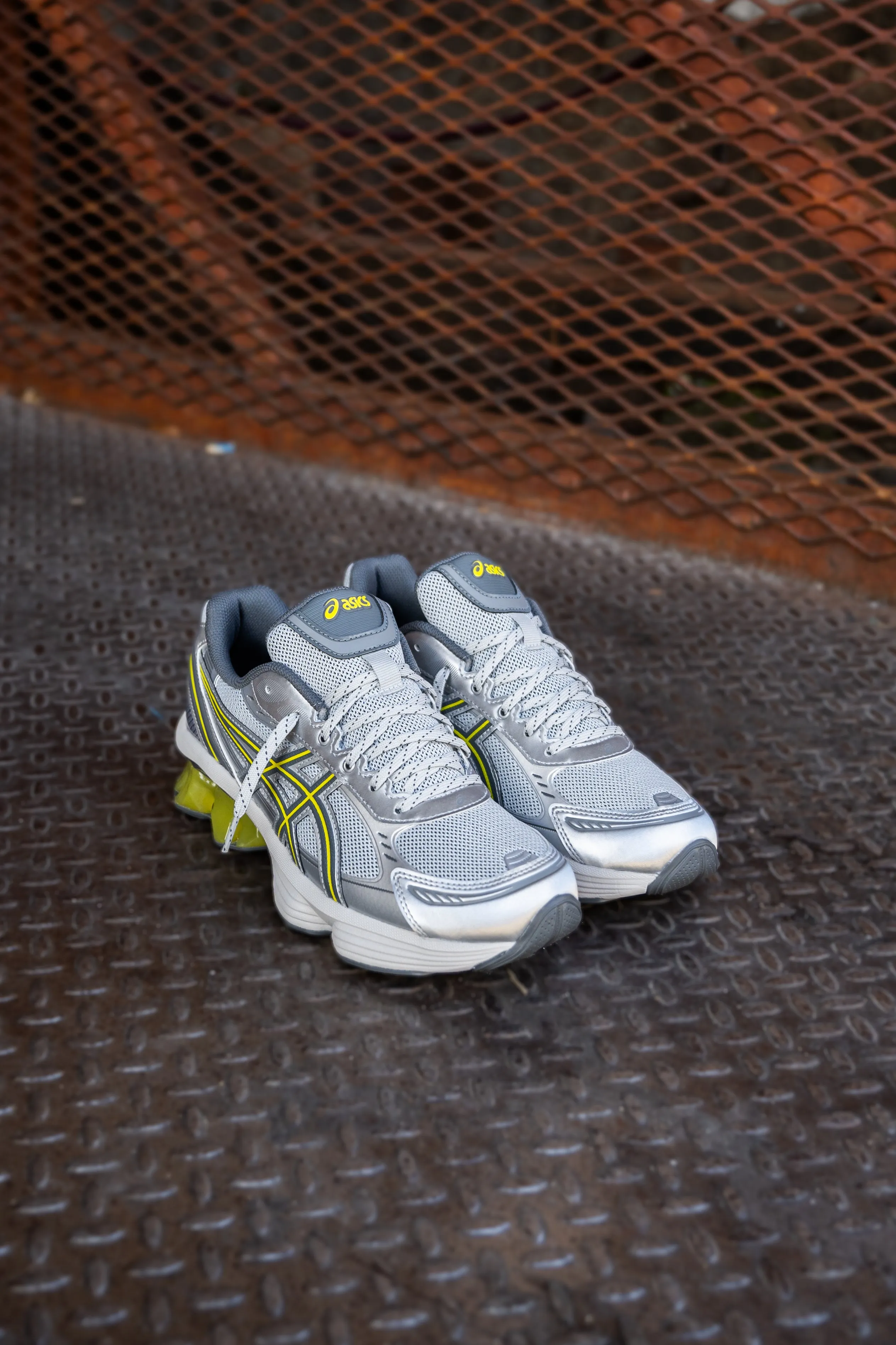 Mens Asics Gel-Kinetic Fluent (Glacier Grey/Steel Grey) party wear