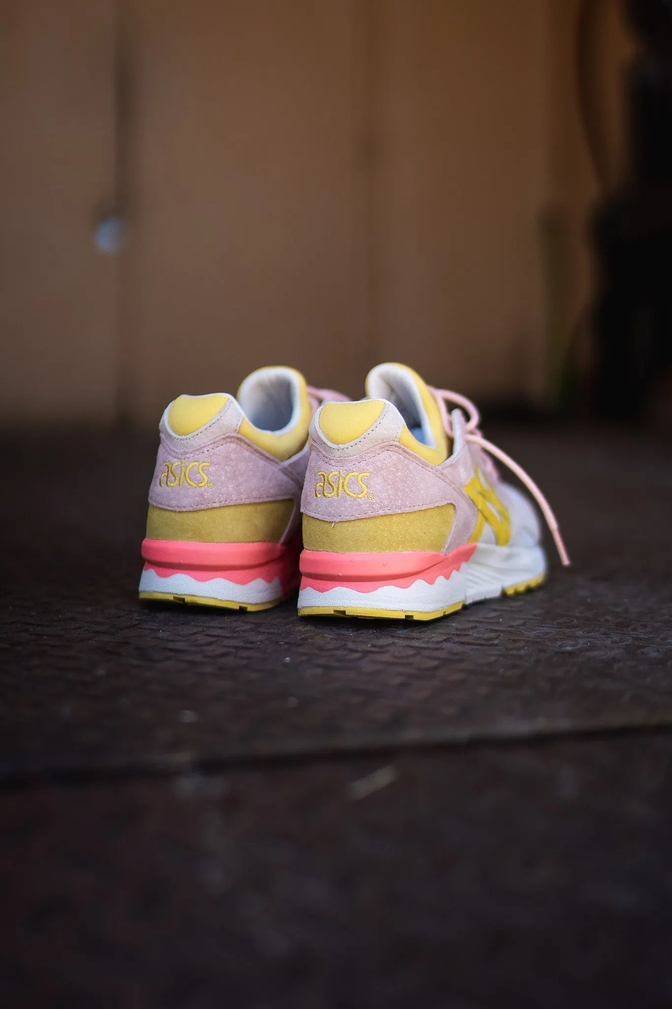 Mens Asics Gel-Lyte 5 Spring In Japan (Cream/Banana Cream) lace - closure