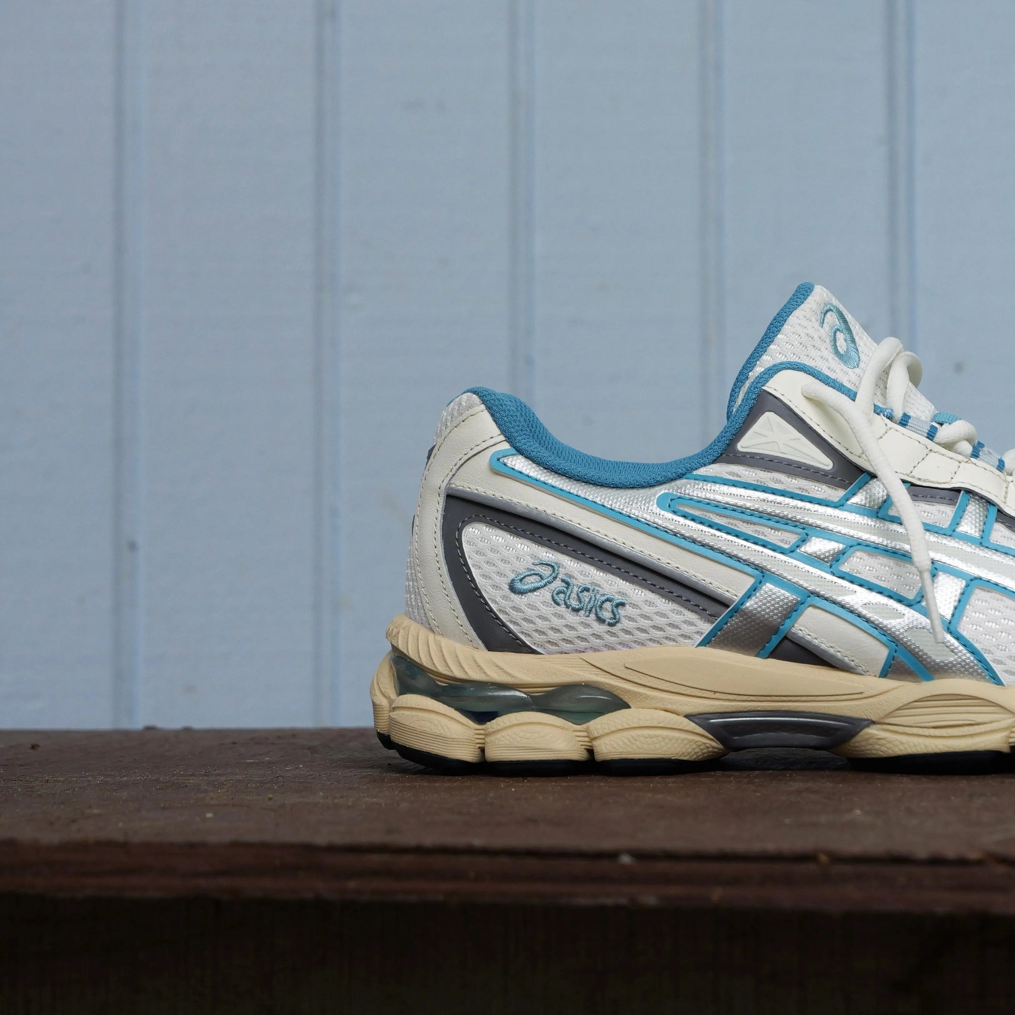 Stability Mens Asics Gel-NYC 2055 (Cream/Blue Teal)