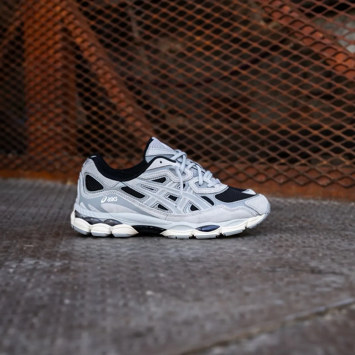 Mens Asics Gel-NYC (Black/Piedmont Grey) Easy performance