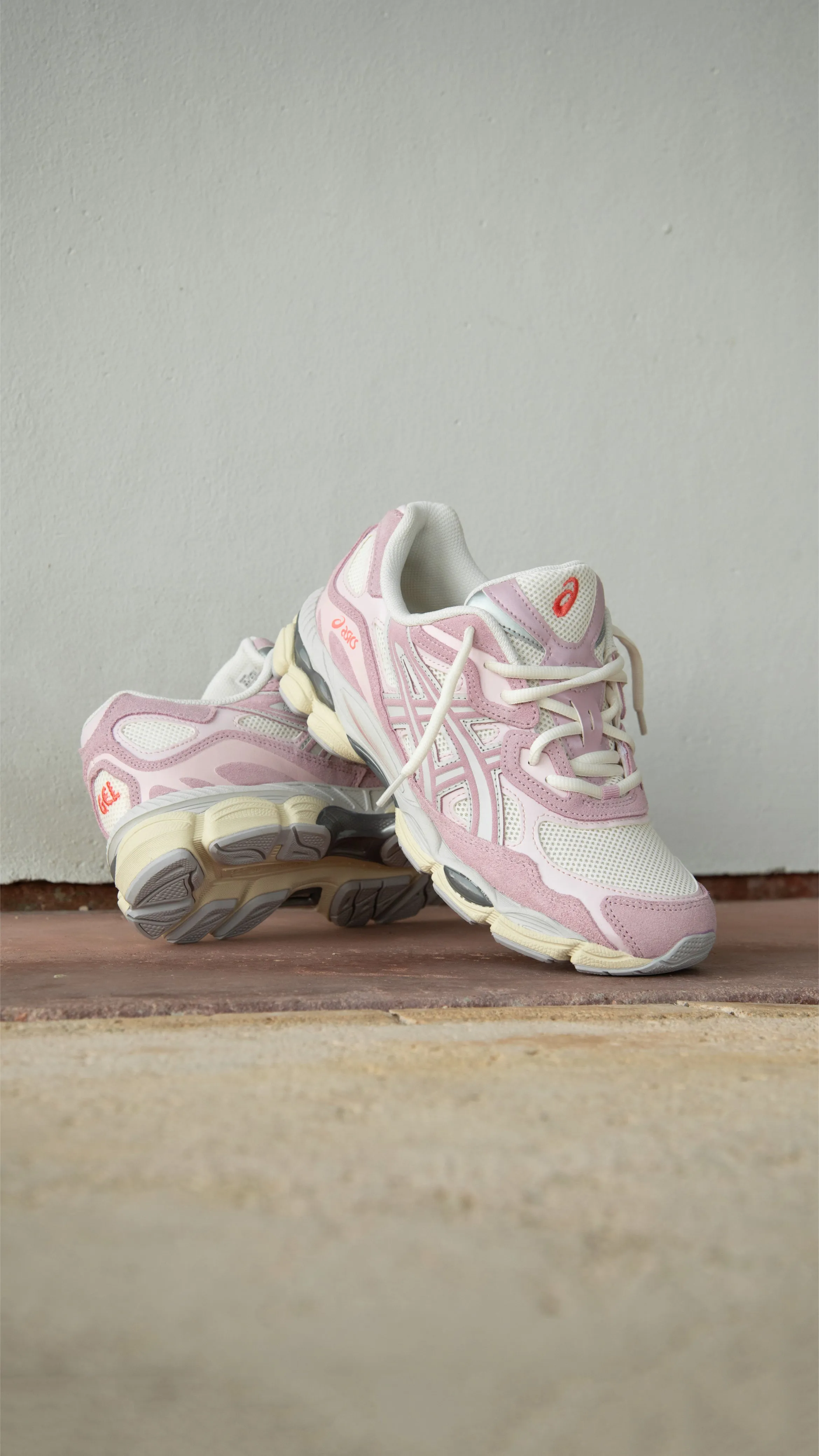 teenagers Mens Asics Gel-NYC (Cream/Rose Water)
