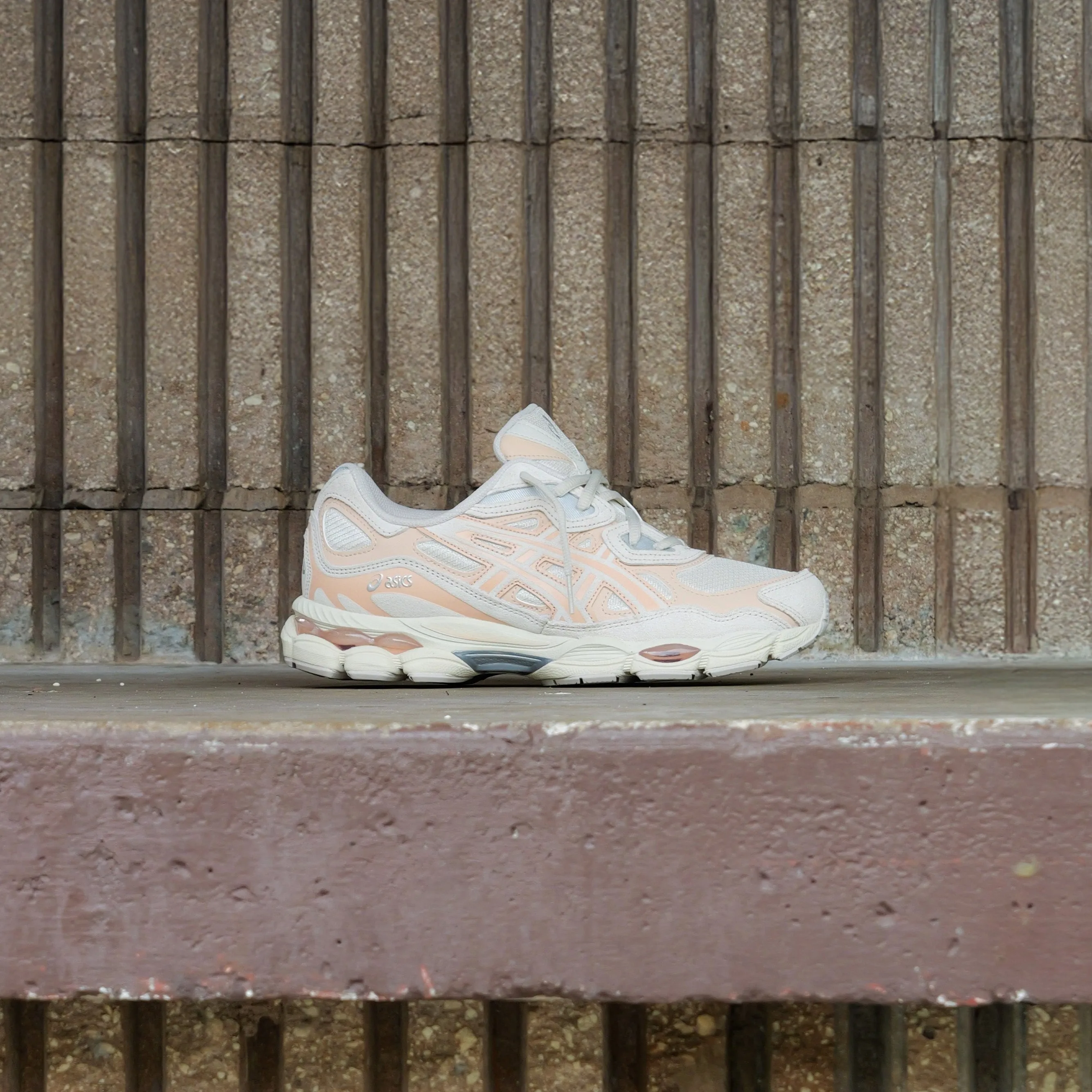 Multi-functional performance funky Mens Asics Gel-NYC (Oatmeal/Bisque)