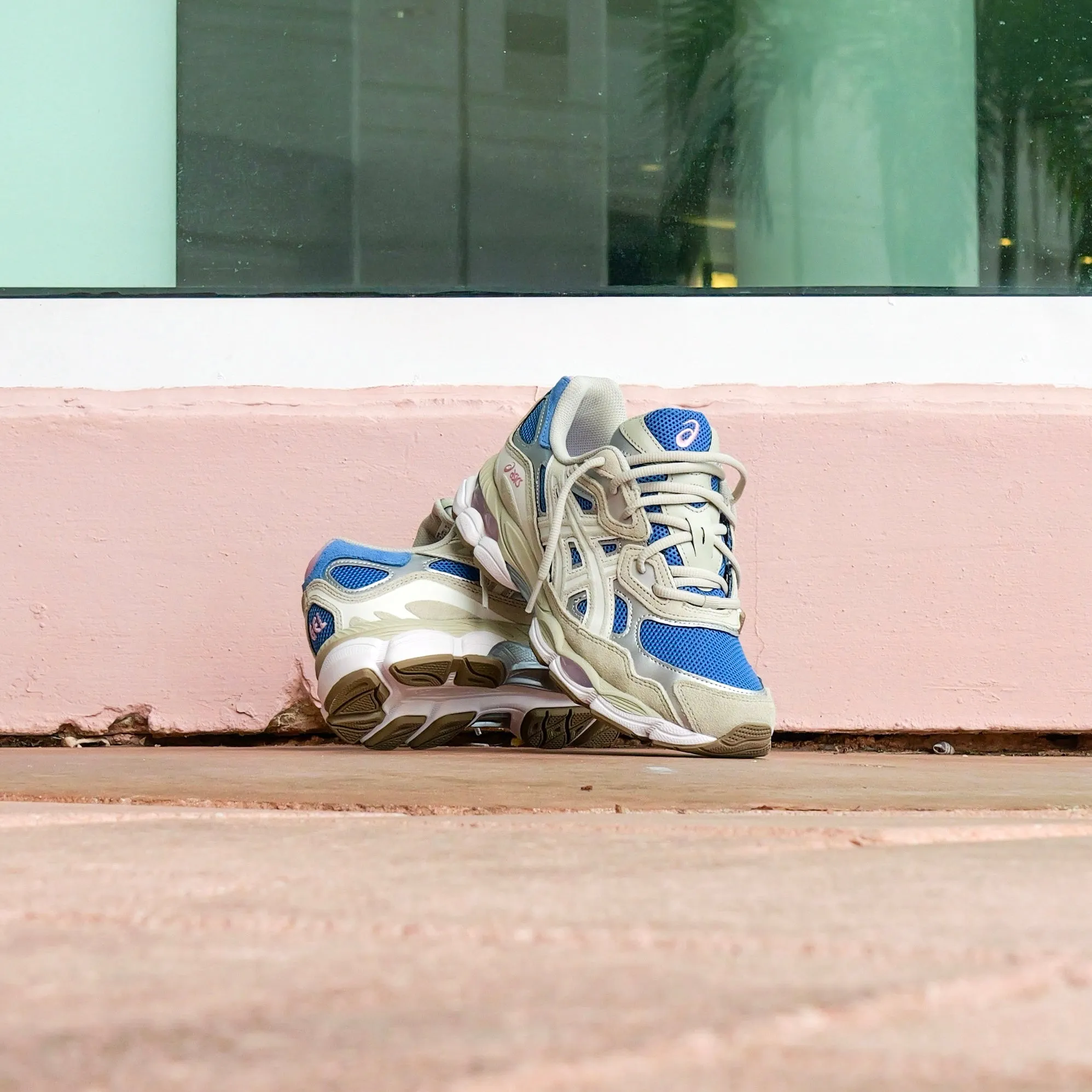 Fashion-forward materials Mens Asics Gel-NYC (Polar Night/Cream)