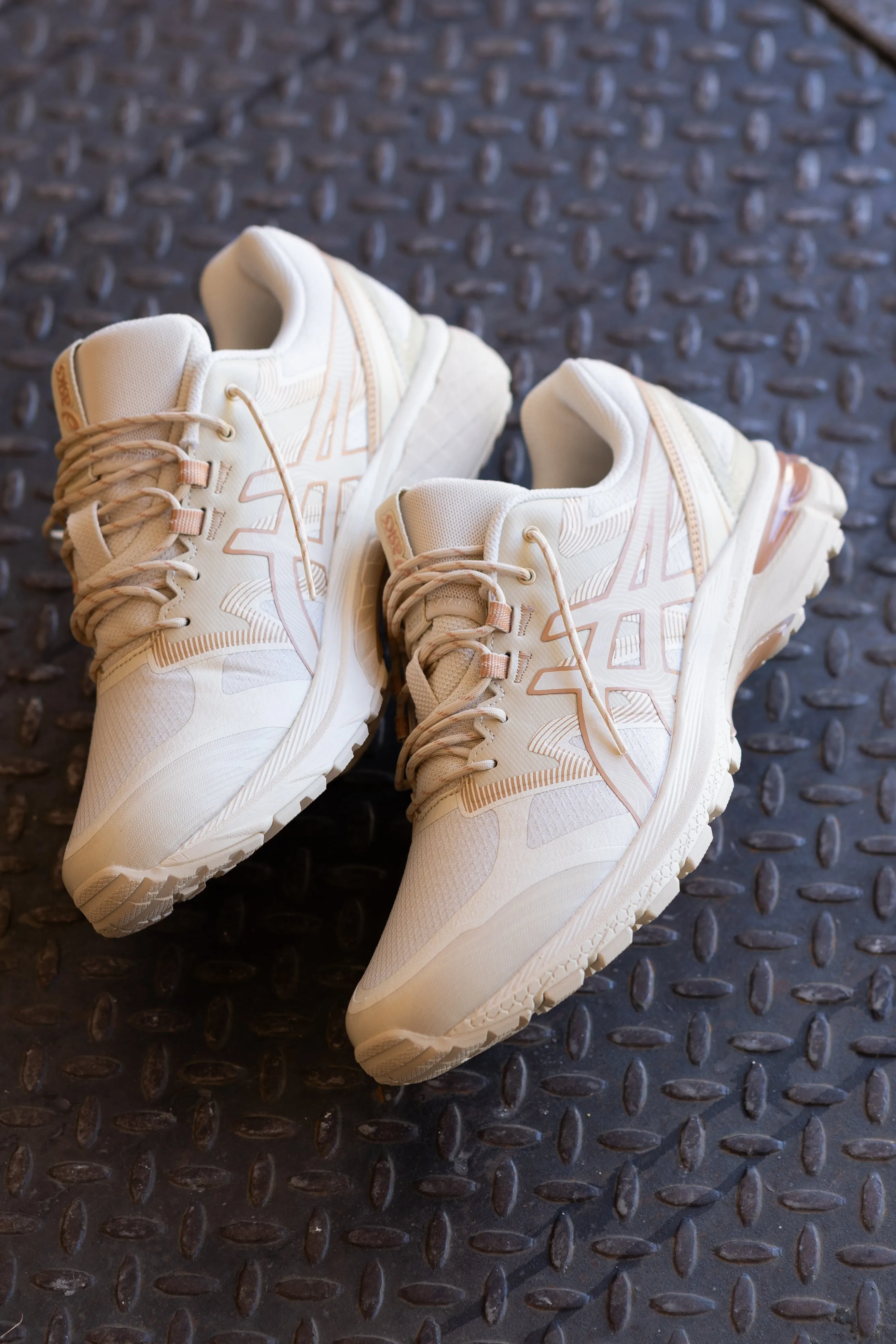 Mens Asics Gel-Terrain (Birch/Birch) - 1203A342-200 flexibility - level