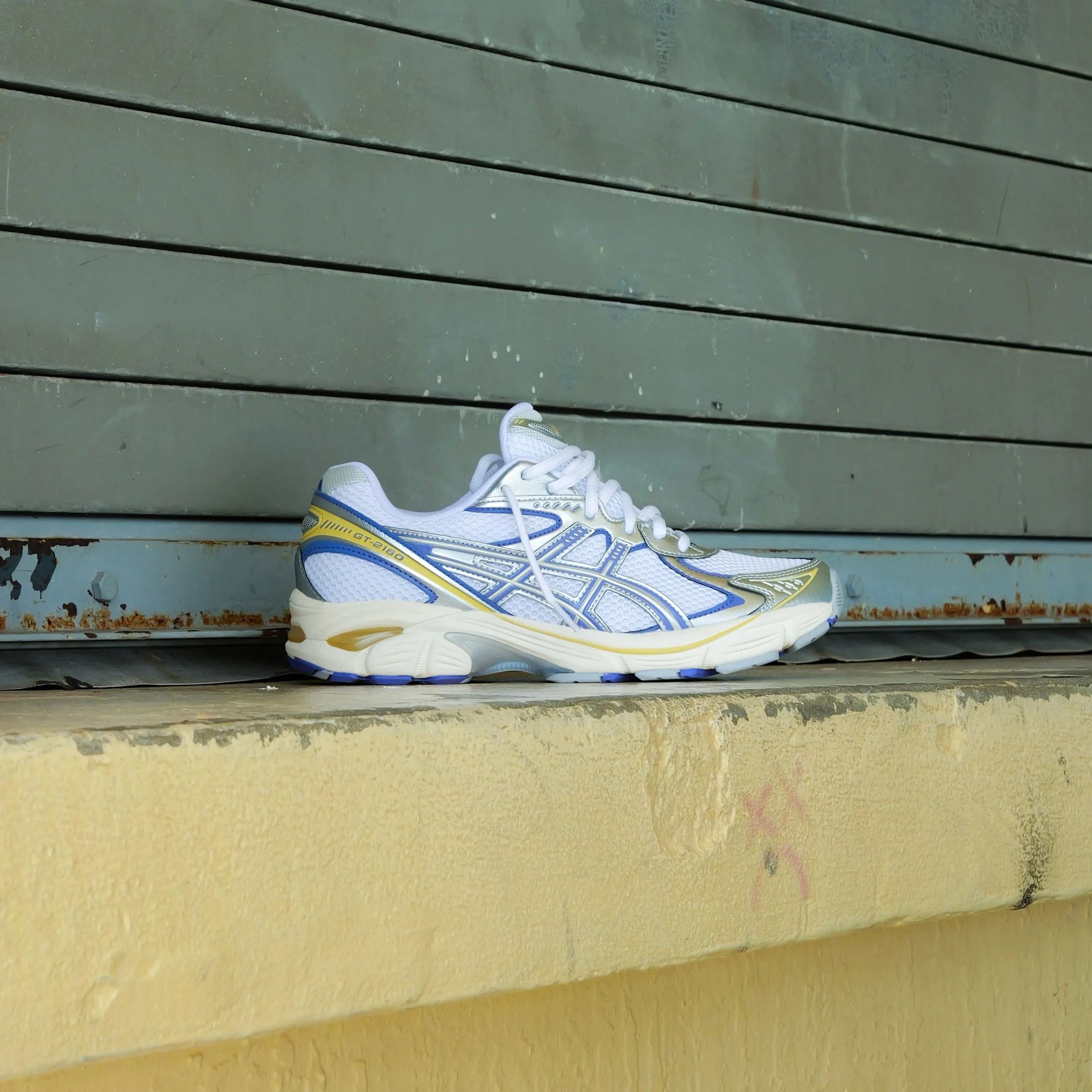 Mens Asics GT-2160 (White/Blue Violet) Vibrant sole Moisture-wicking