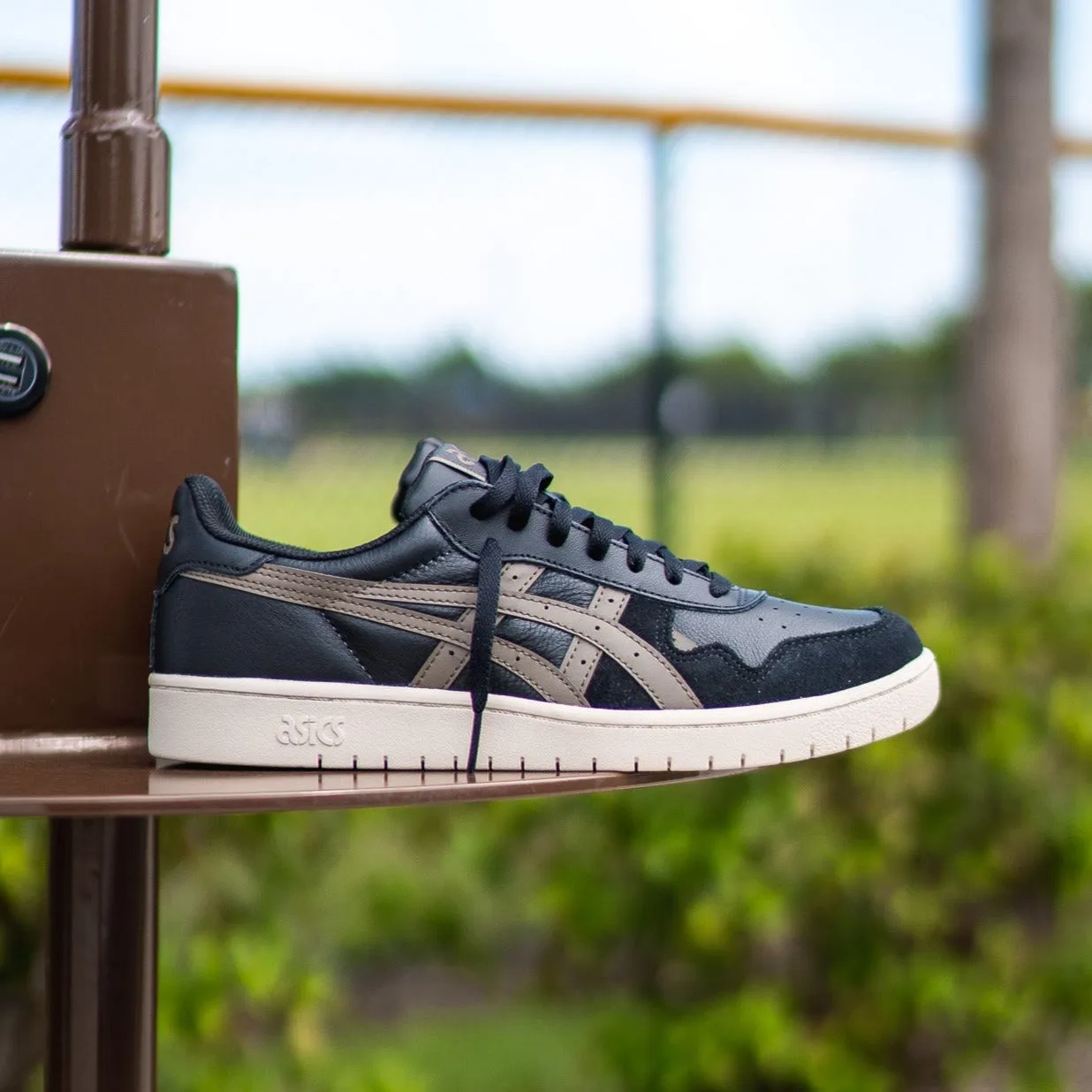 Mens Asics Japan S (Black/Dark Taupe) Upgraded arch whole - size
