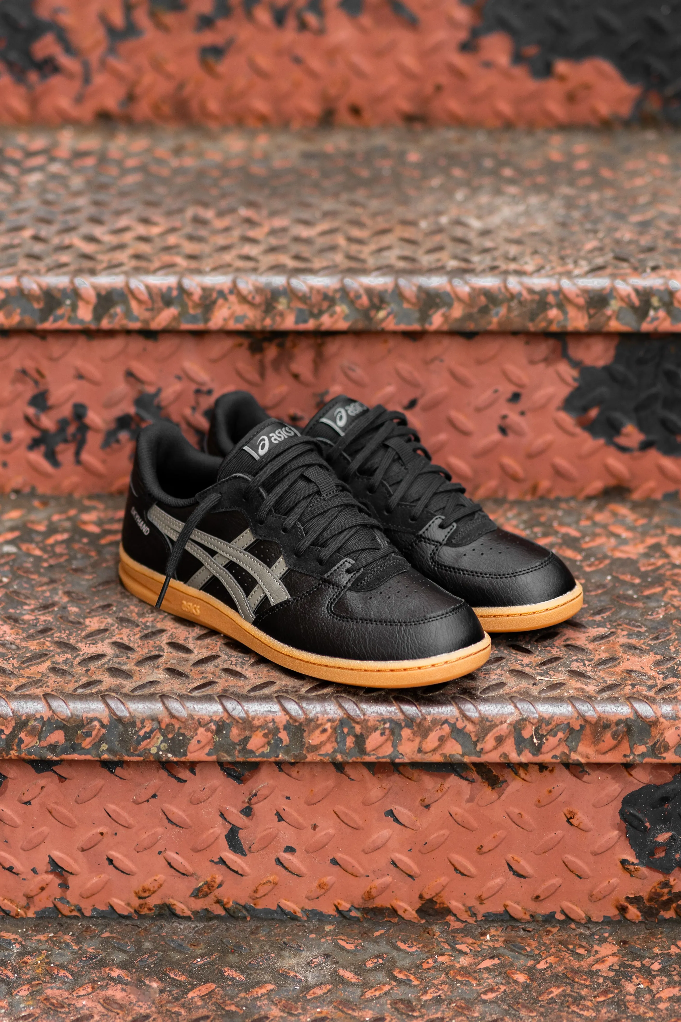 Wind - resistant breathable insole Men's Asics Skyhand OG (Black/Truffle Grey)