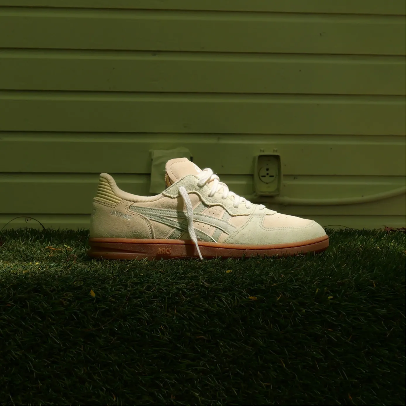 Durable touch Mens Asics Skyhand OG (Marzipan/Dried Lead)