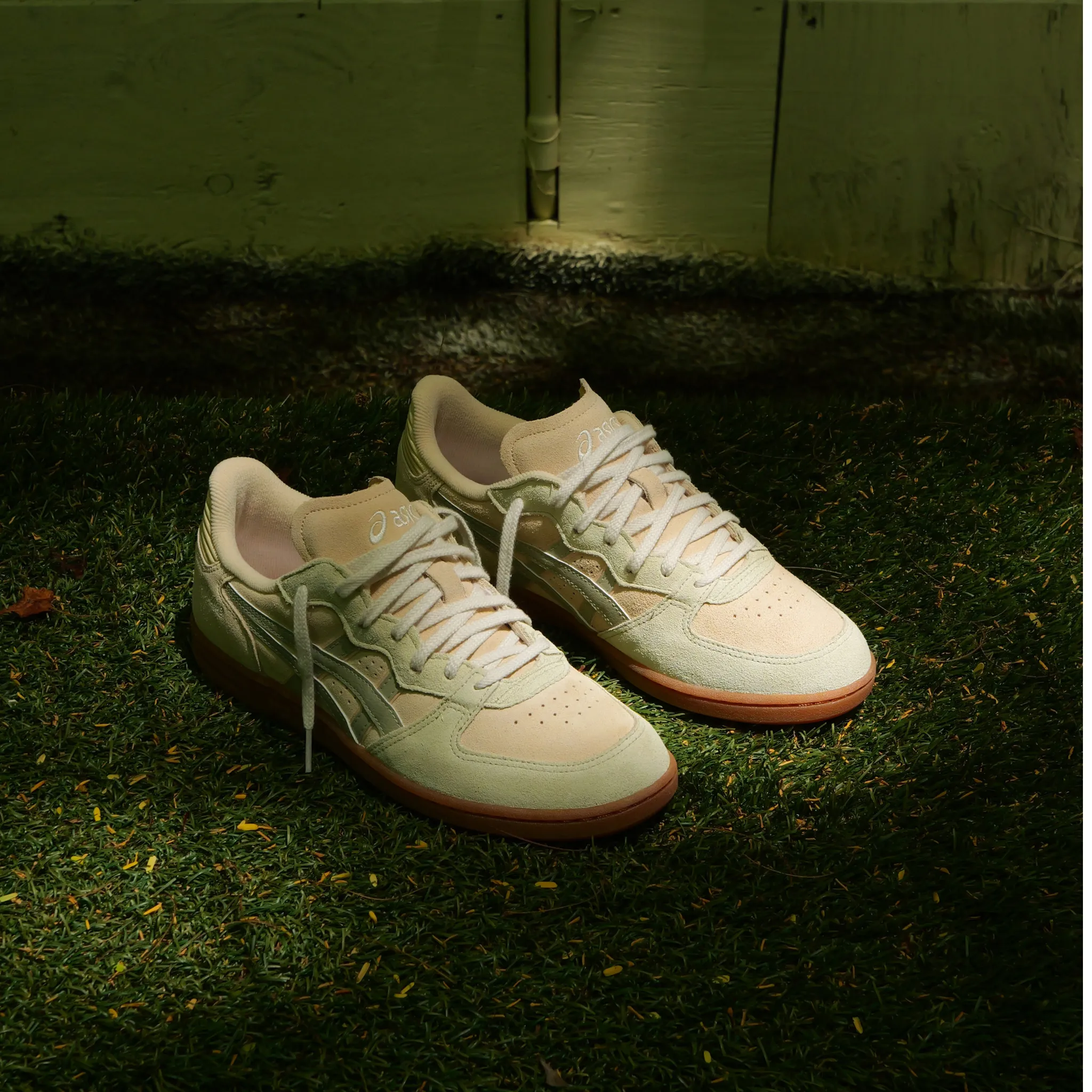performance - level most sporty Mens Asics Skyhand OG (Marzipan/Dried Lead)