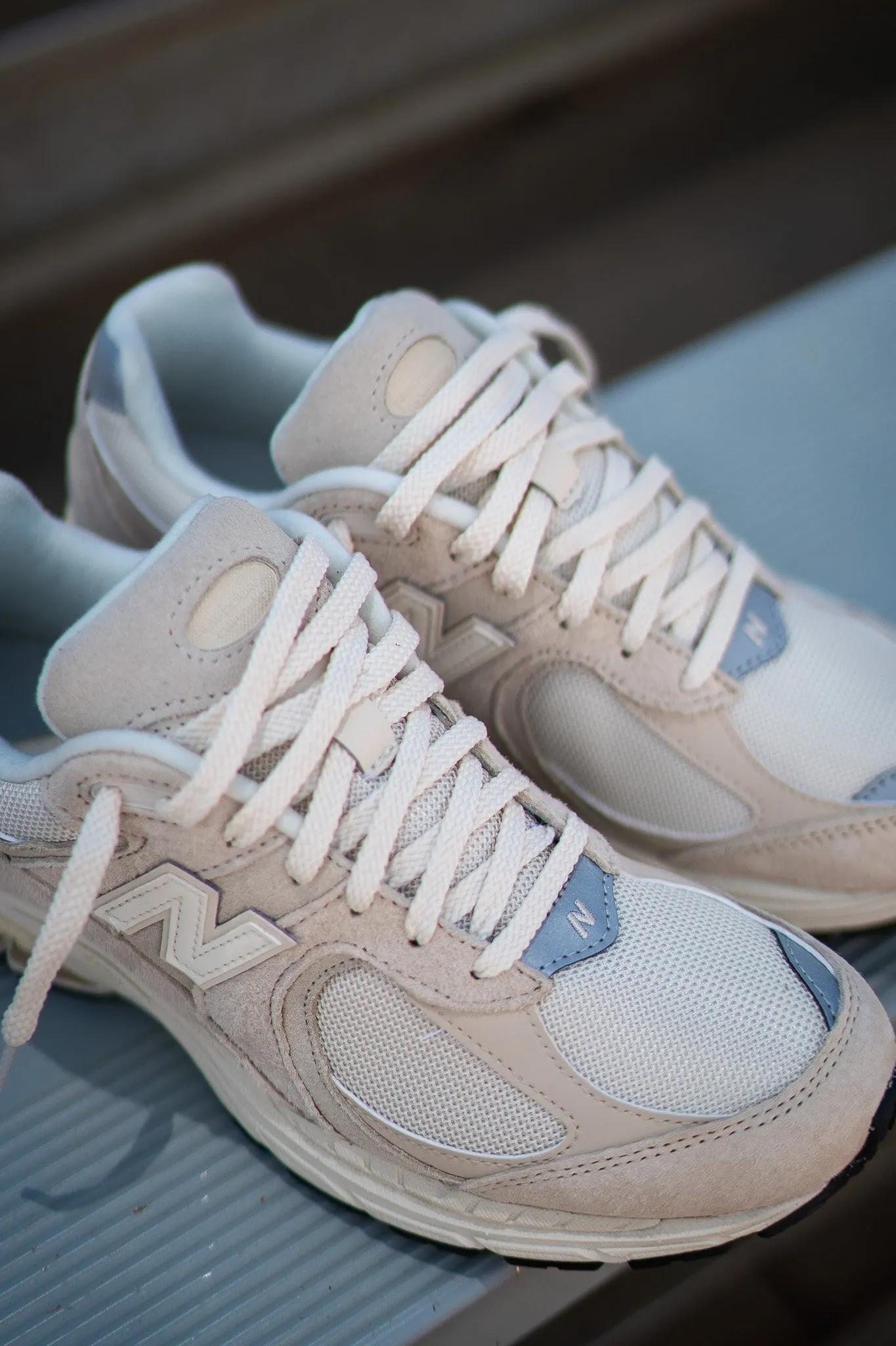 Layered silhouette Mens New Balance 2002R (Beige) - M2002RCC