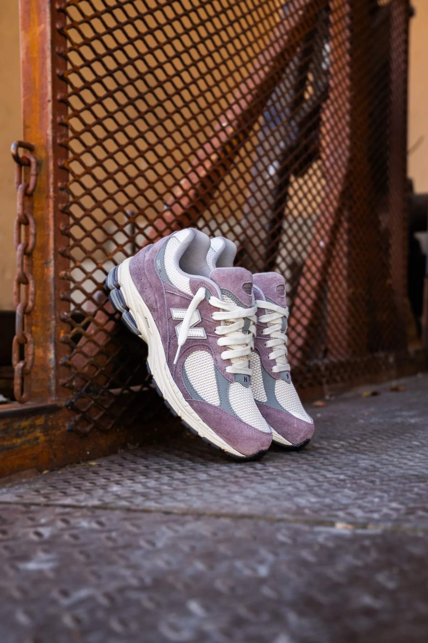 Mens New Balance 2002R (Ice Wine) - U2002RRB Iconic Style