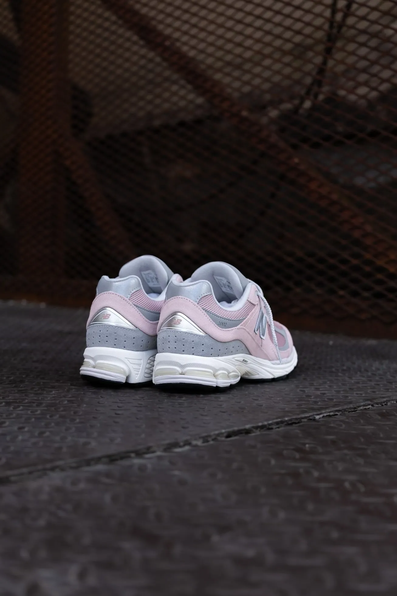 vintage water - resistance - level Mens New Balance 2002R (Orb Pink) - M2002RFC
