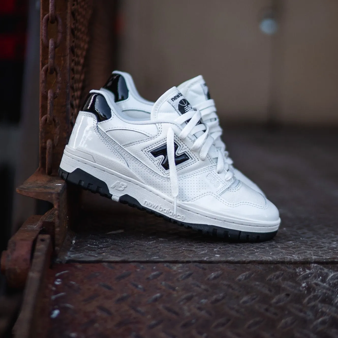 bodybuilders' stability home Mens New Balance 550 (White/Black) - BB550YKF