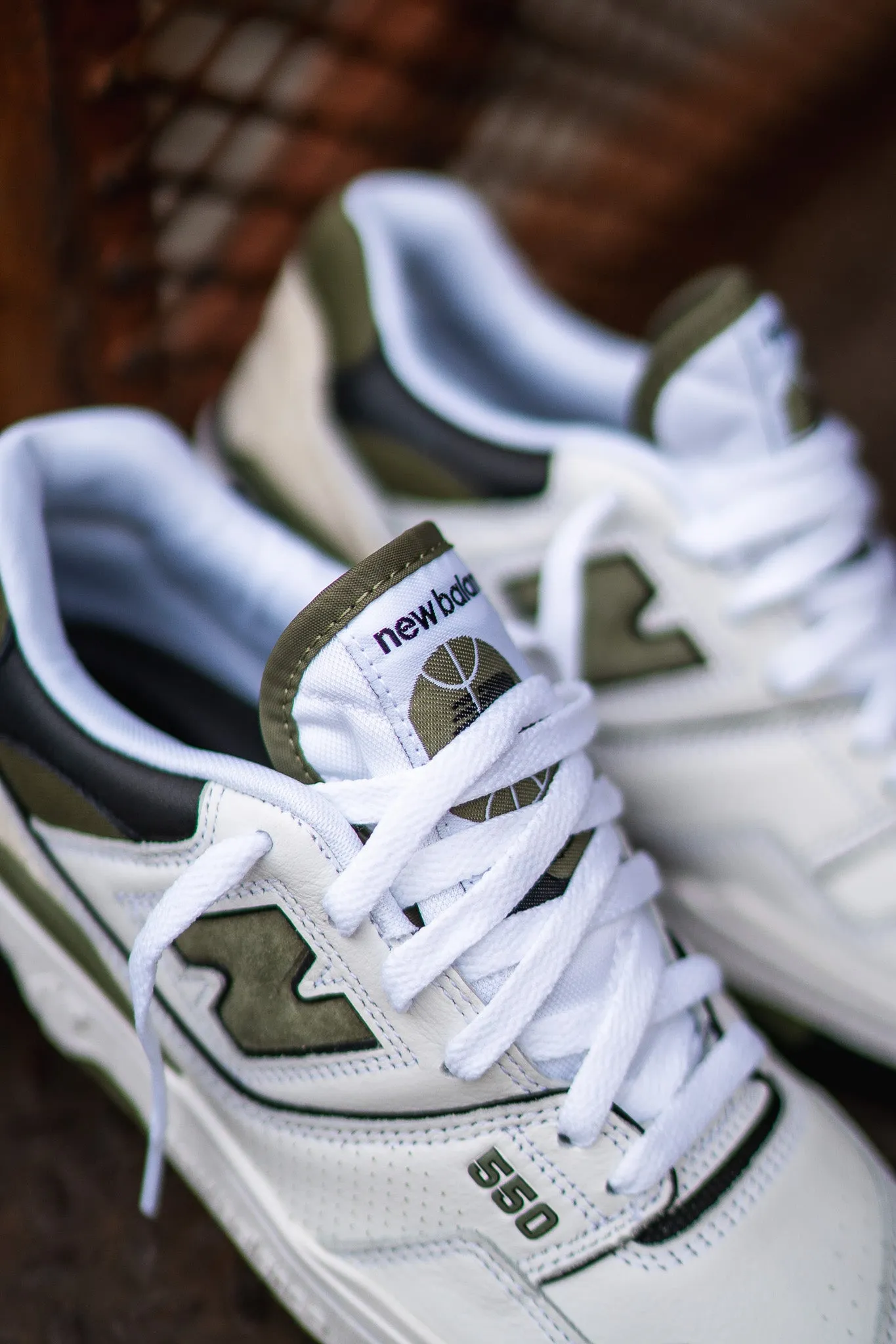 Mens New Balance 550 (White/Olive) - BB550DOB Casual cushioning