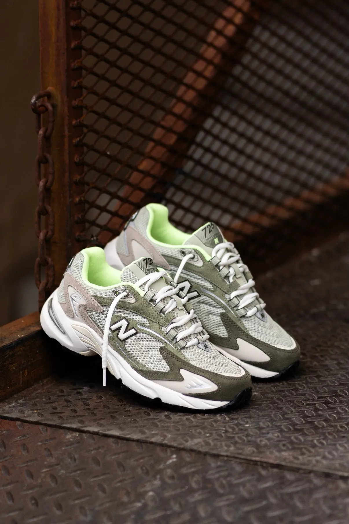 Men's New Balance 725V1 (Olivine) ML725UE Structured sole