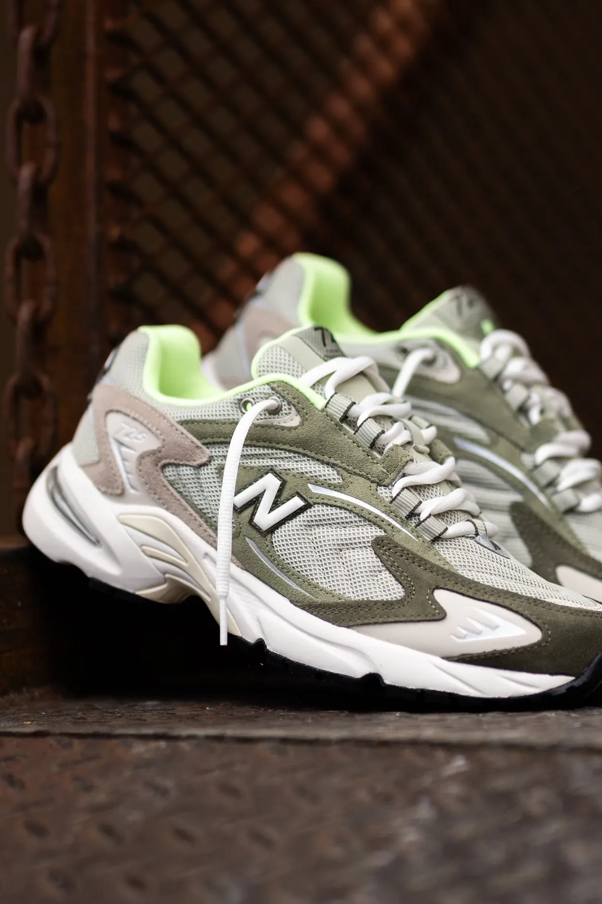 Men's New Balance 725V1 (Olivine) ML725UE Useful