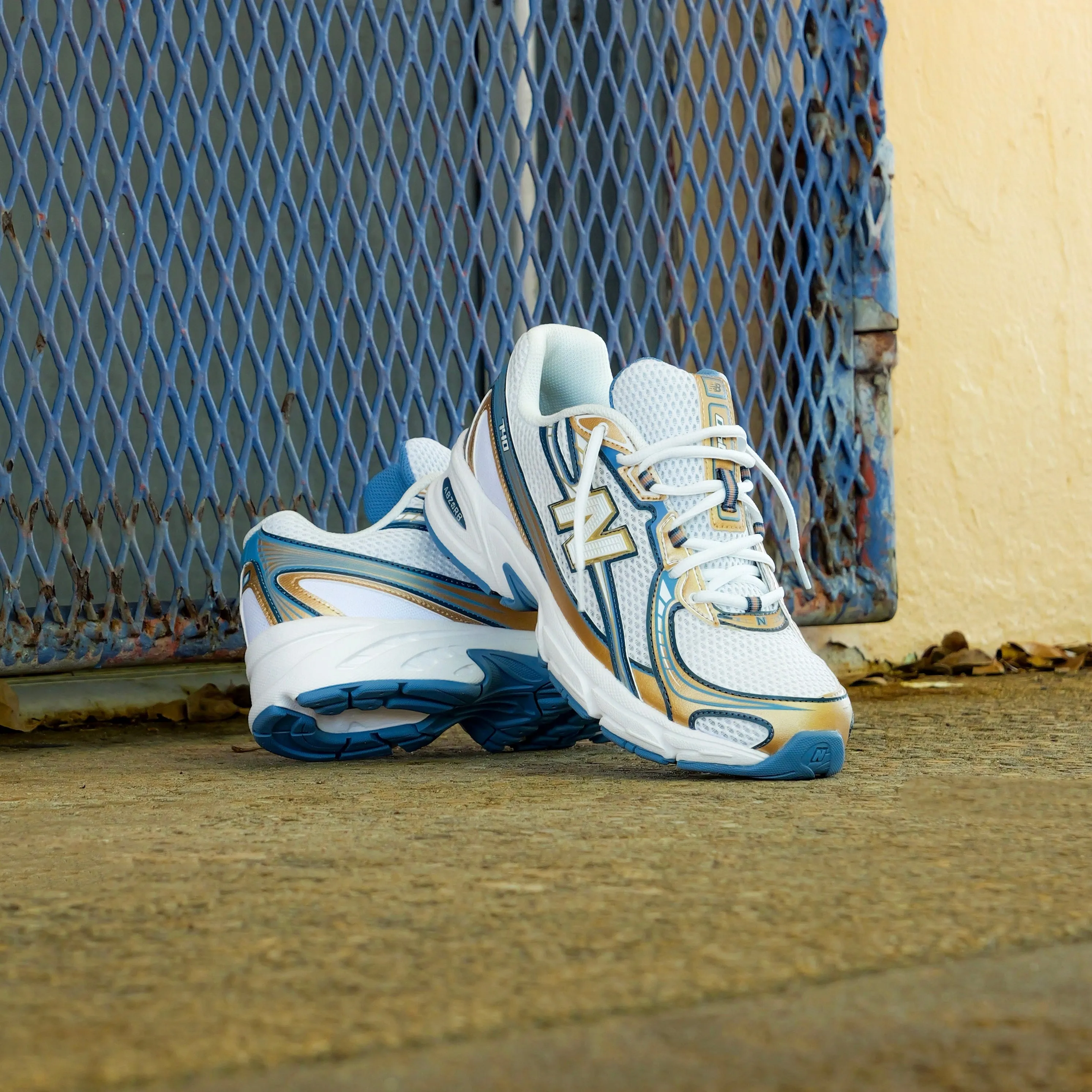 Optimal lining most beach Mens New Balance 740 (Heron Blue/Metallic Gold) - U740HB2
