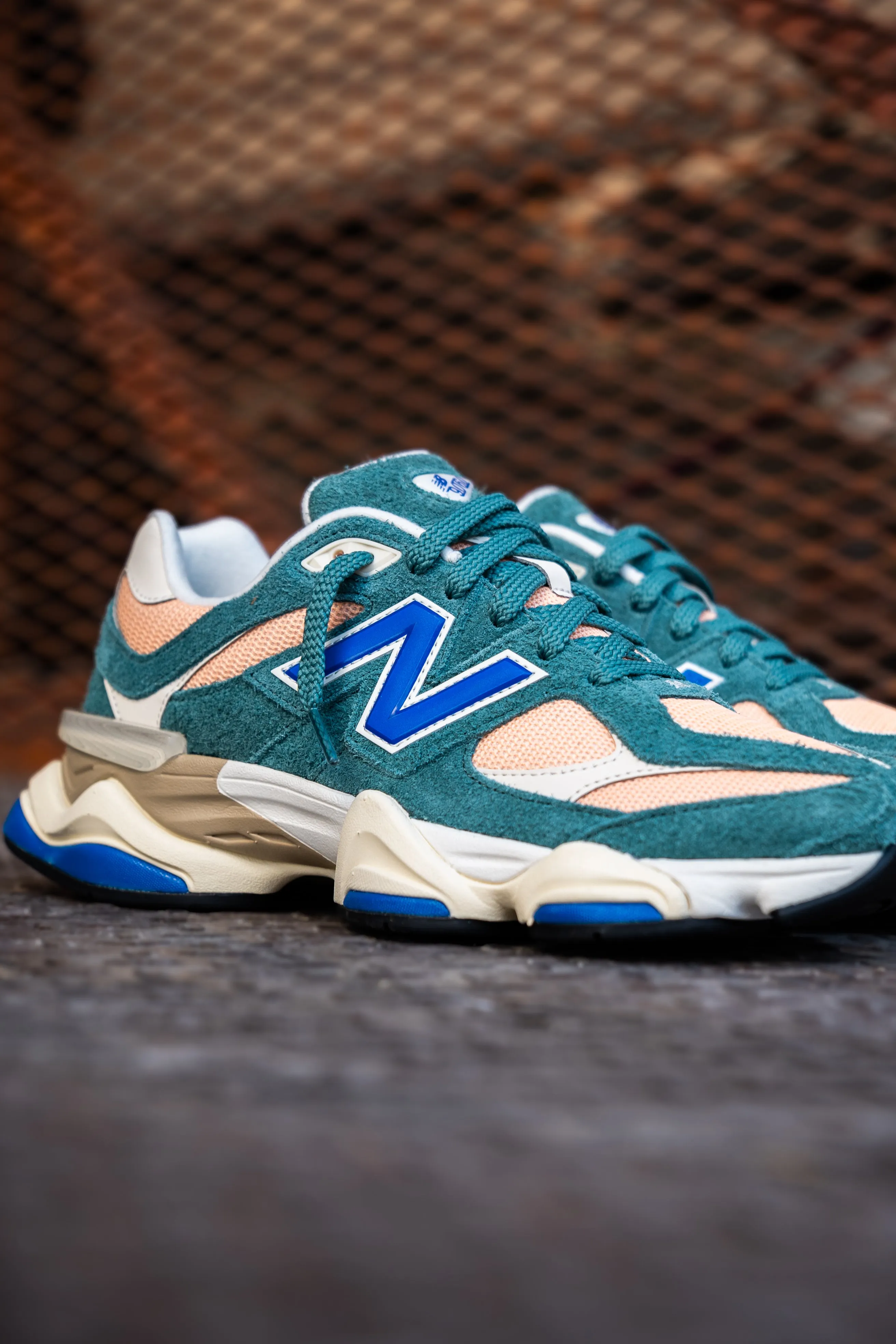 Stackable slip - on Mens New Balance 9060 (New Spruce) - U9060GEC