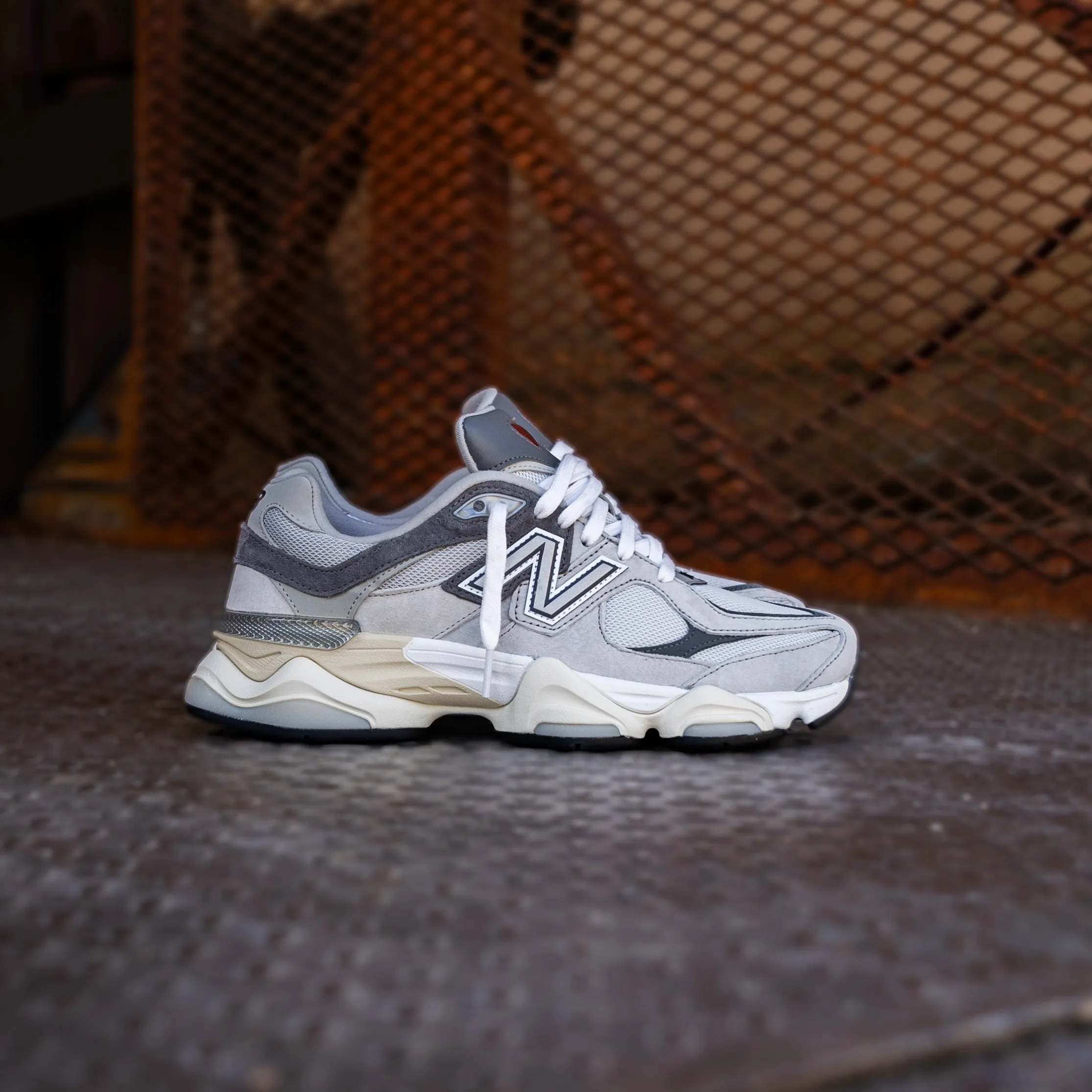 Customer Favorite Mens New Balance 9060GRY (Grey/Grey)