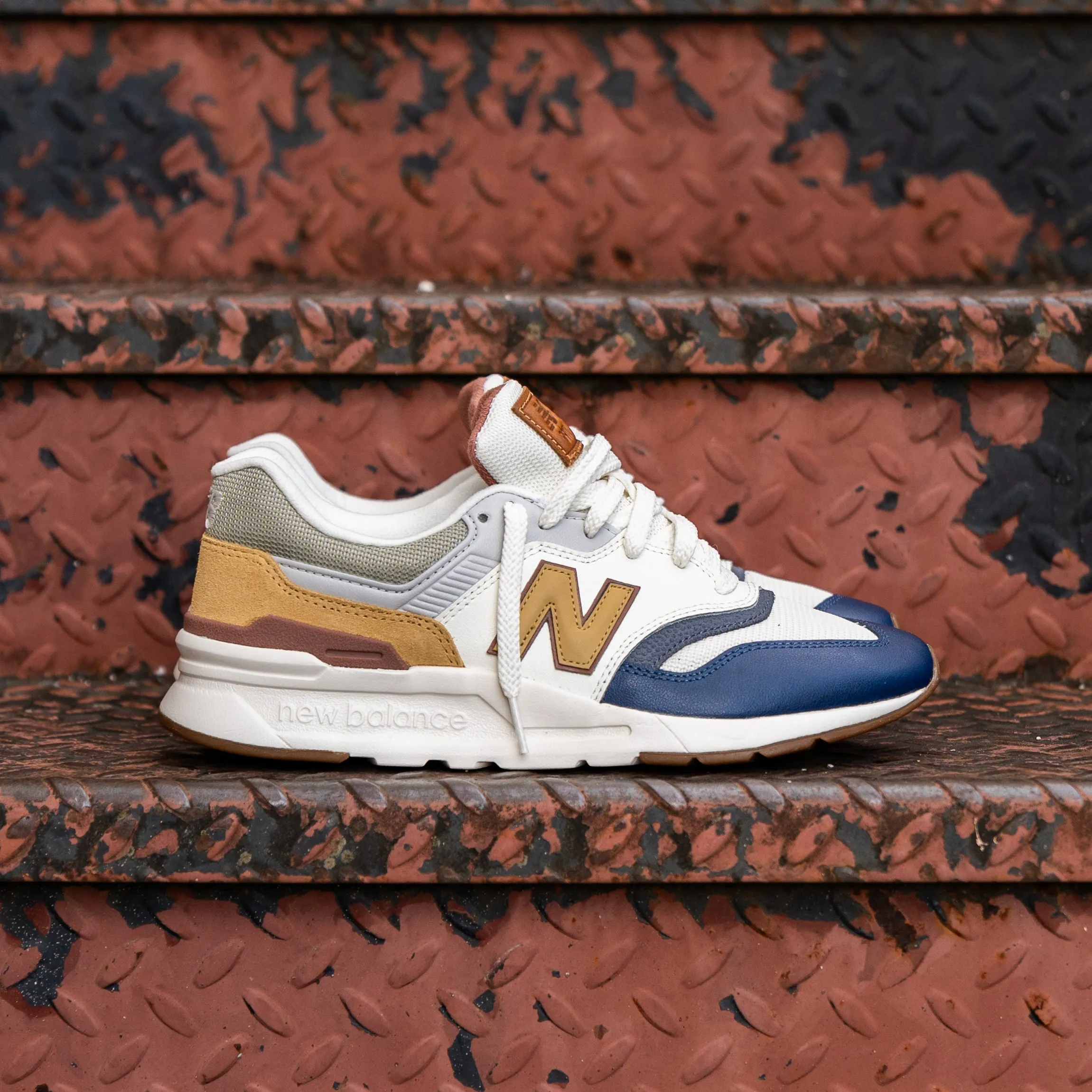 Mens New Balance 997H (White/Brown) - CM997HZG least slip-resistant All-weather lining