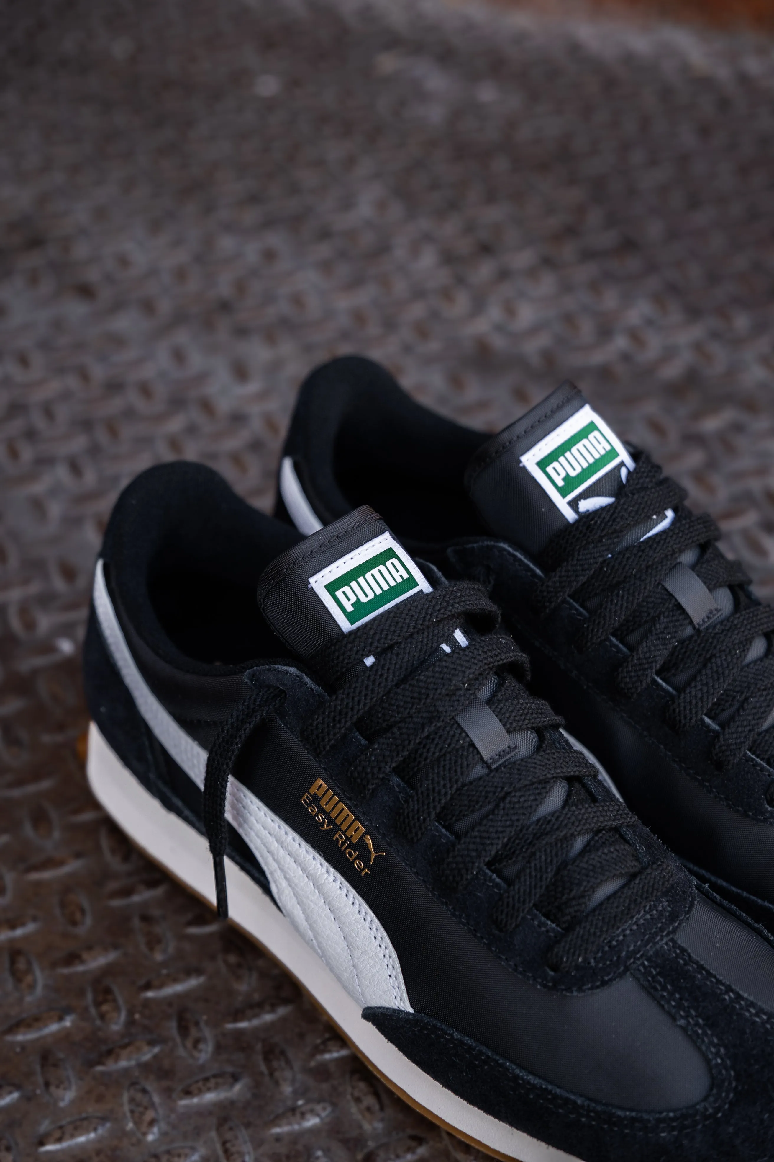 Mens Puma Easy Rider Vintage (Puma Black/Puma White) shock - absorption - level