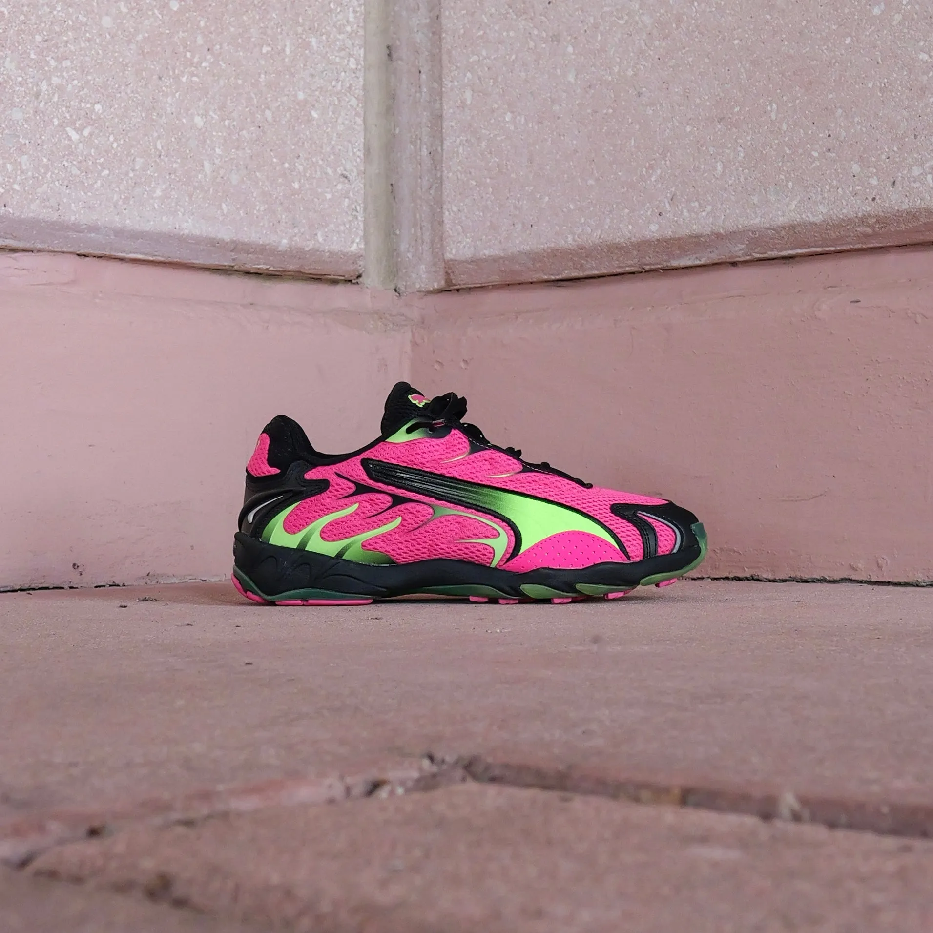 Gym Shoes Layered Look Mens Puma Inhale (Fluro Pink/Green Glare)
