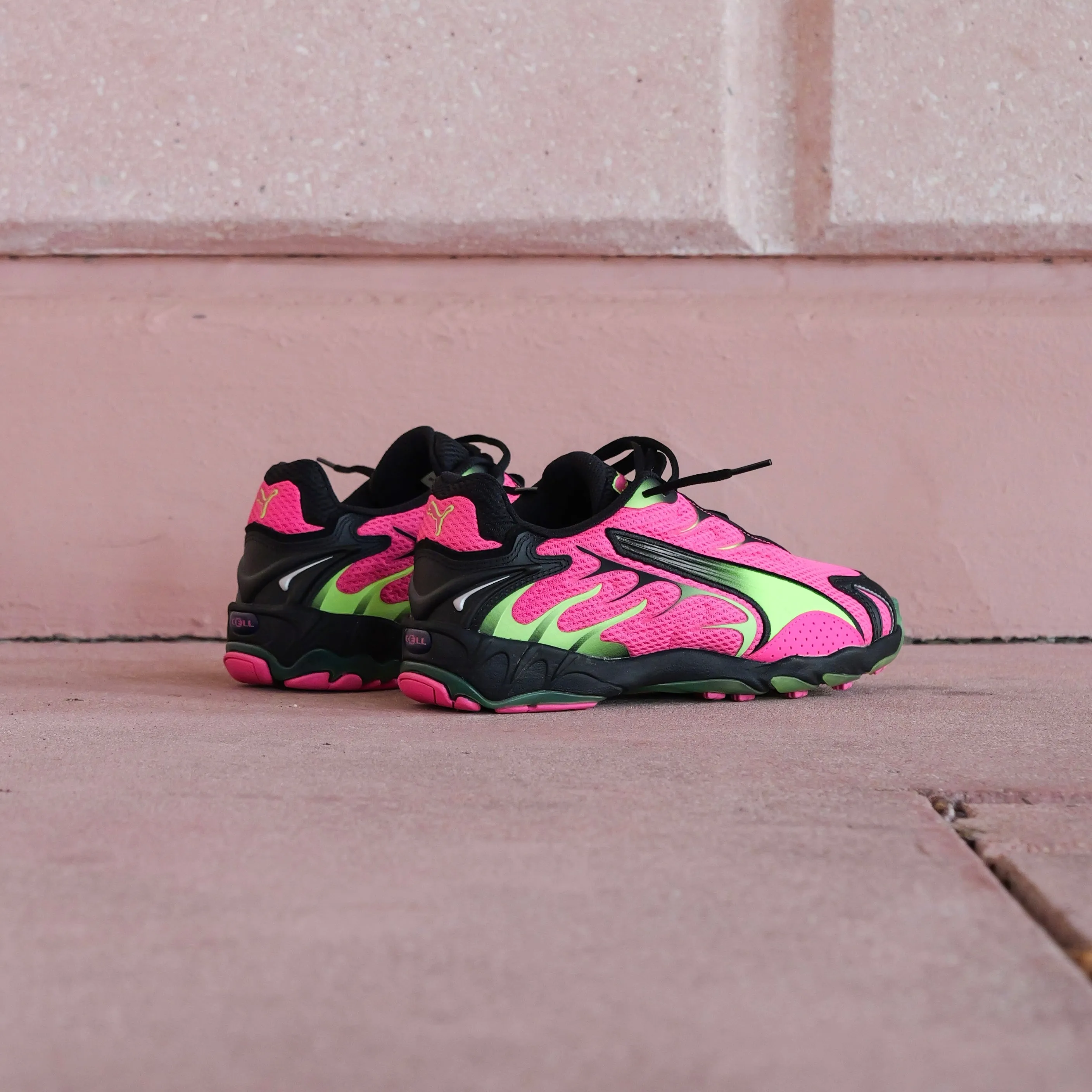 Mens Puma Inhale (Fluro Pink/Green Glare) Flats Beginner