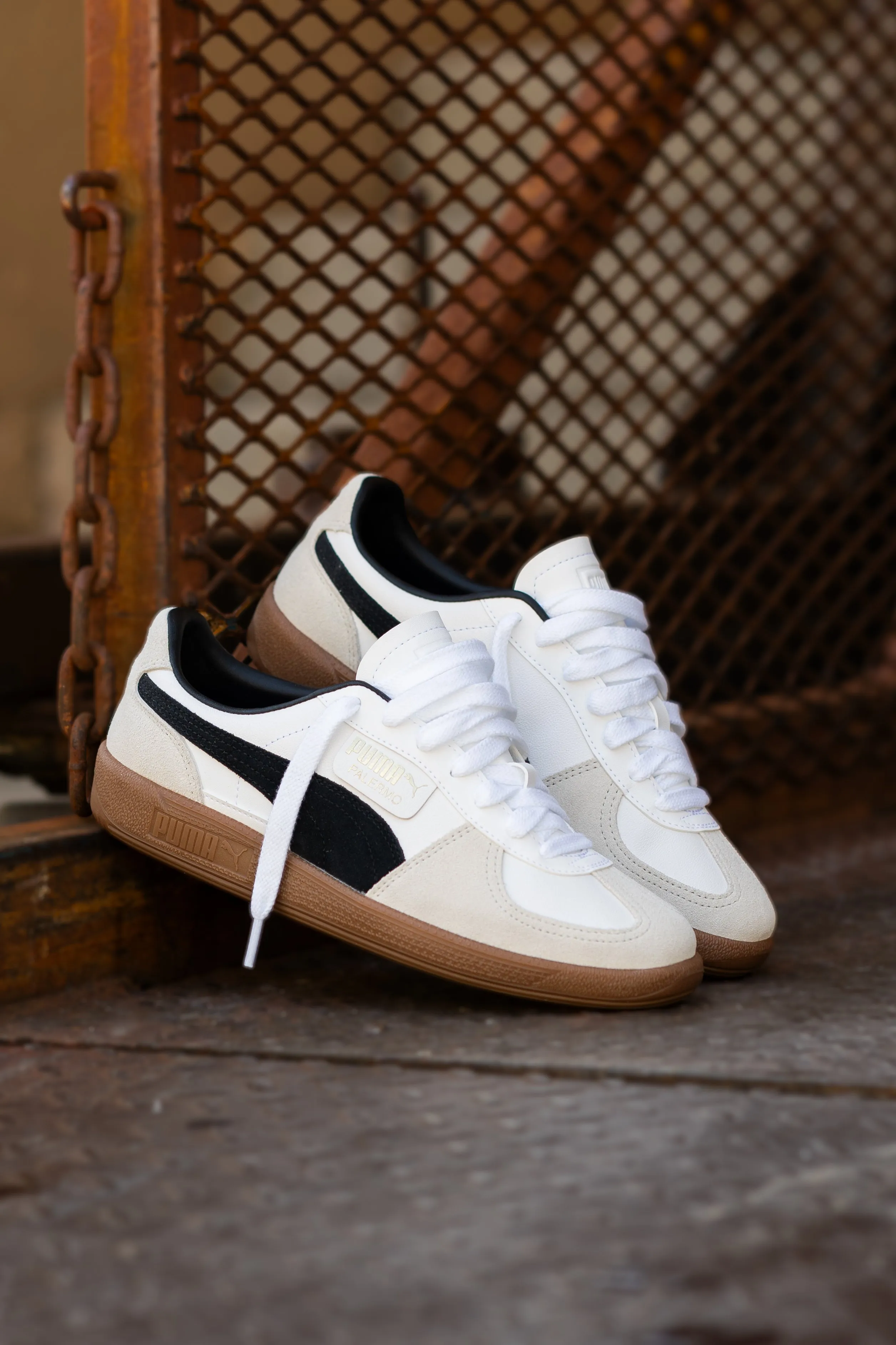 weekenders Mens Puma Palermo LTH (White/Black)