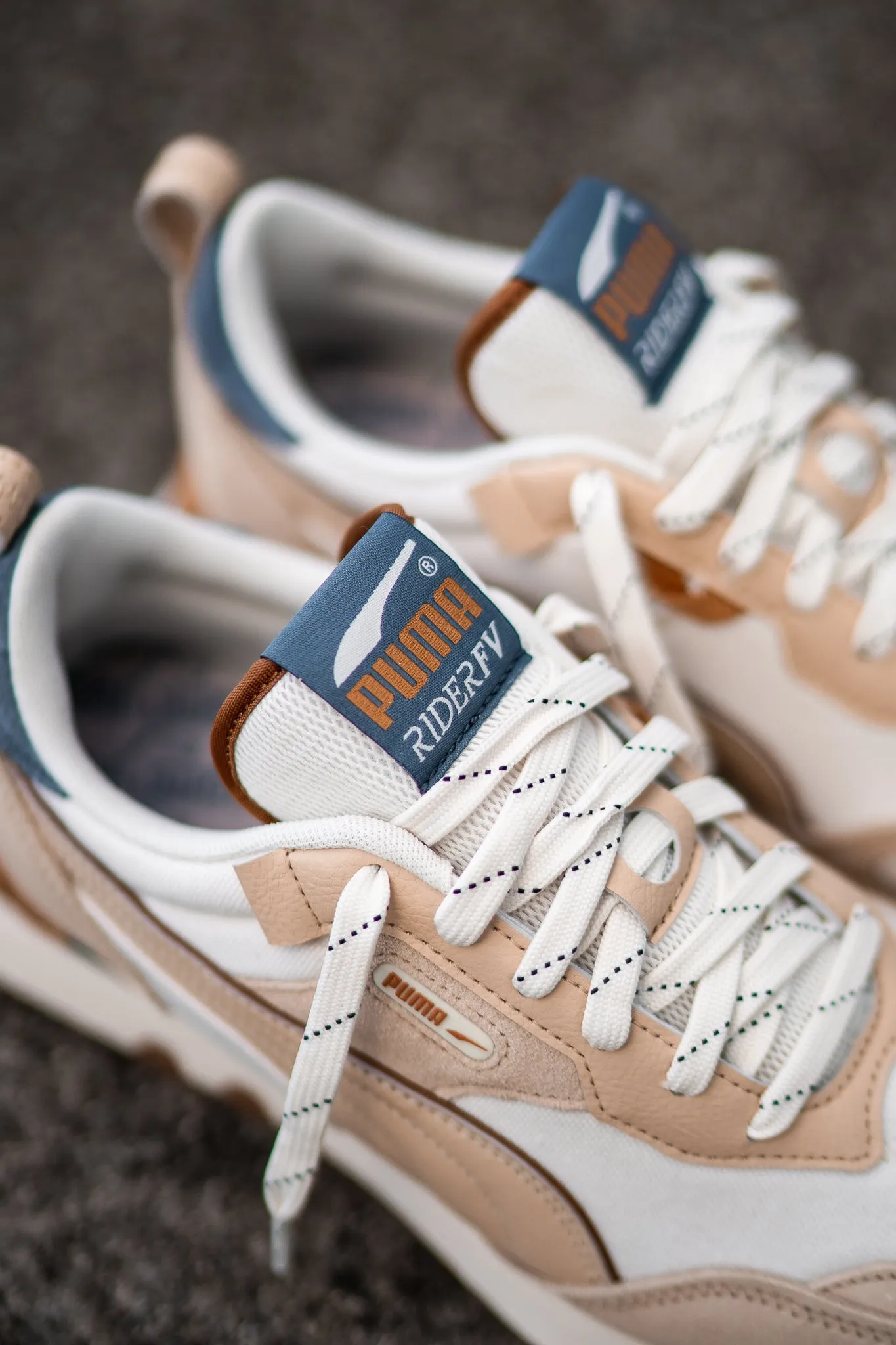 Mens Puma Rider Future Vintage Safari (Light Sand) modernized Bright
