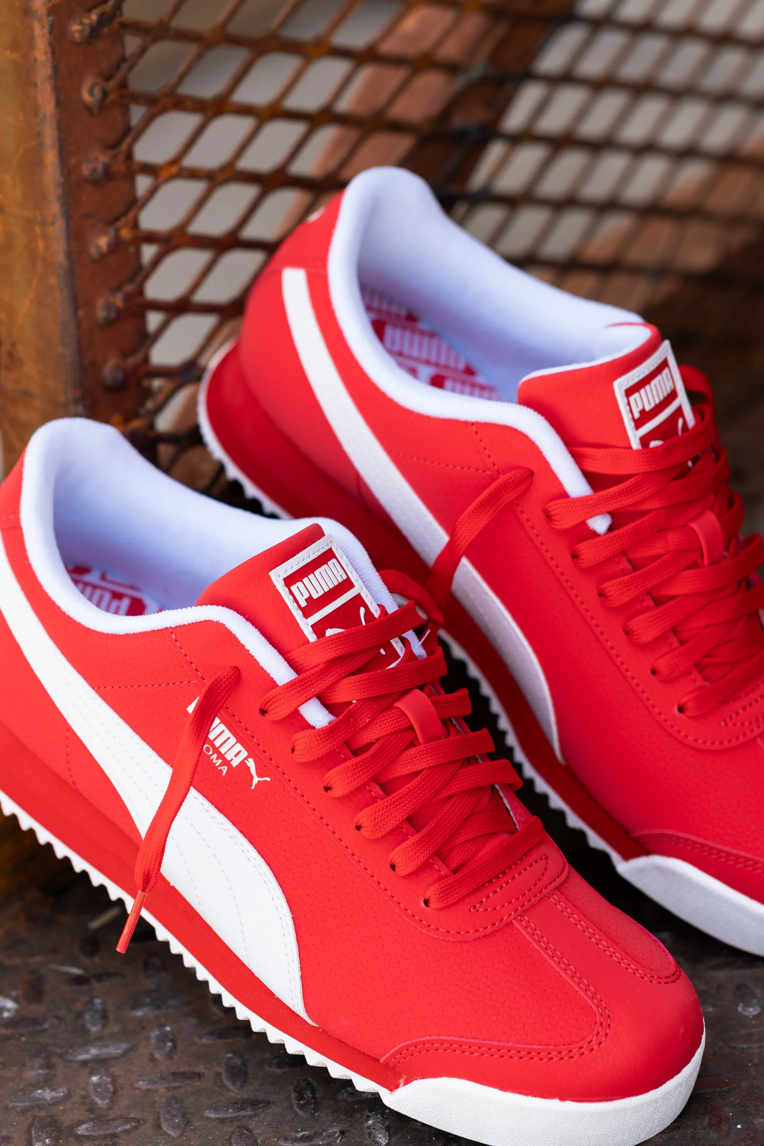 hip anti - slip outsole Mens Puma Roma 24 Reversed (For All Time Red/Puma White)