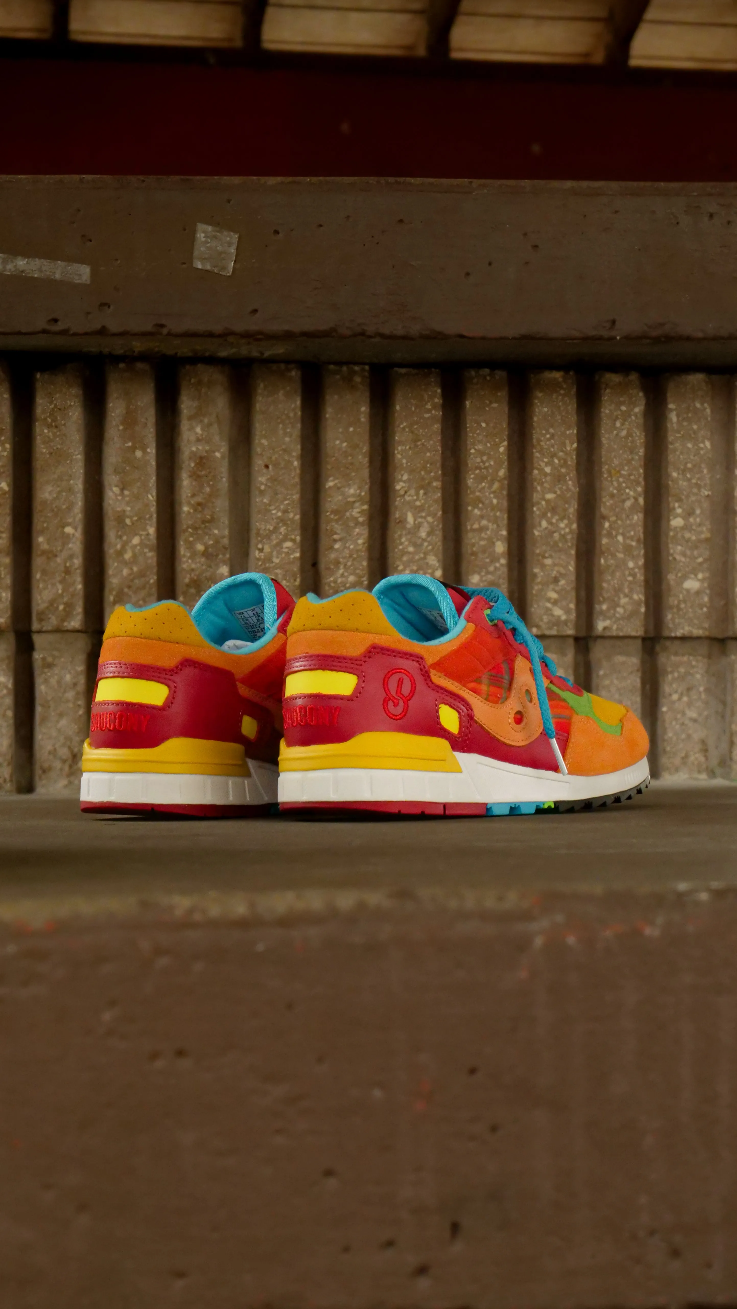 hikers' Stylish Design Mens Saucony & Friends Shadow 5000 (Bariole)