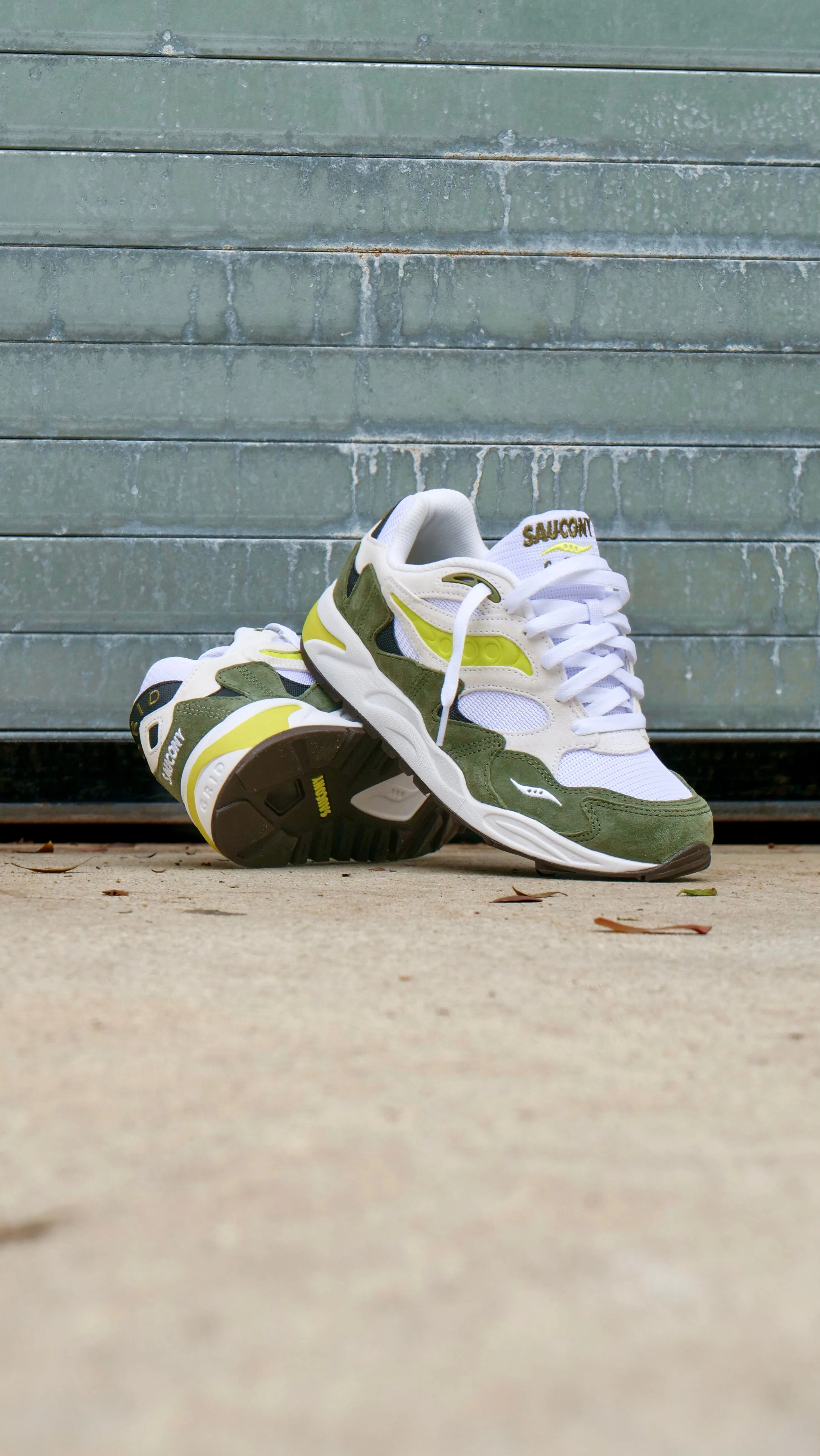 Built-In Support foldable Mens Saucony Grid Shadow 2 Essential (White/Green)