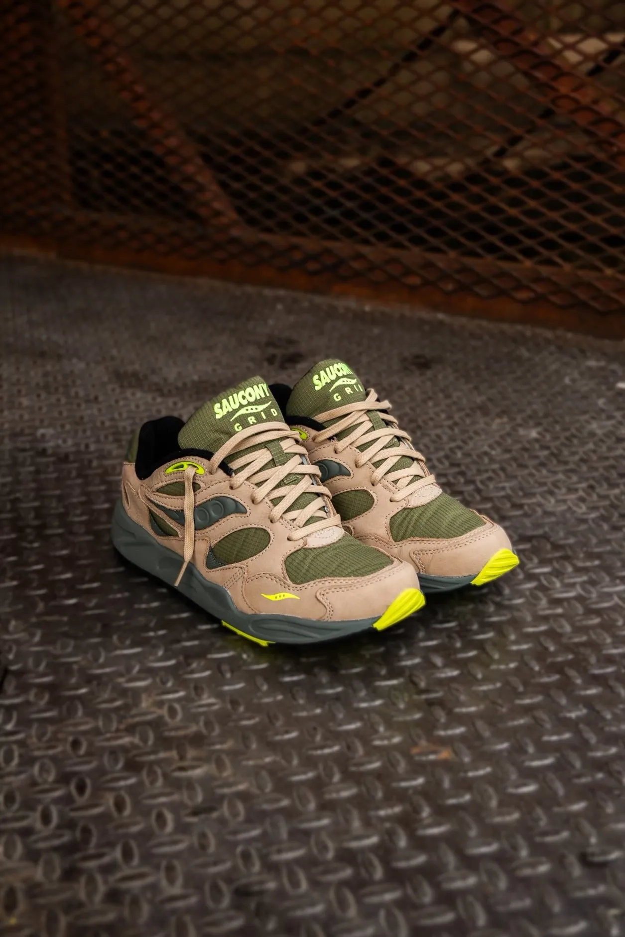 least pool Mens Saucony Grid Shadow 2 Premium (Avocado/Volt)