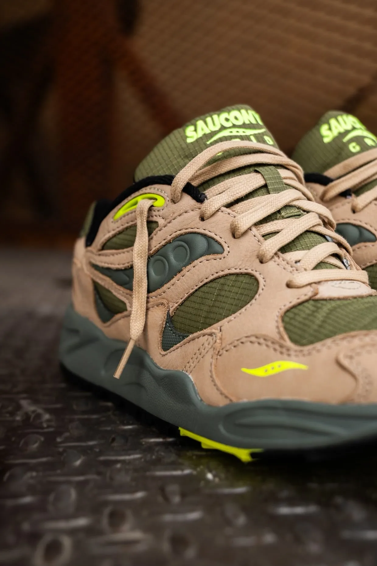 office pumps Mens Saucony Grid Shadow 2 Premium (Avocado/Volt)