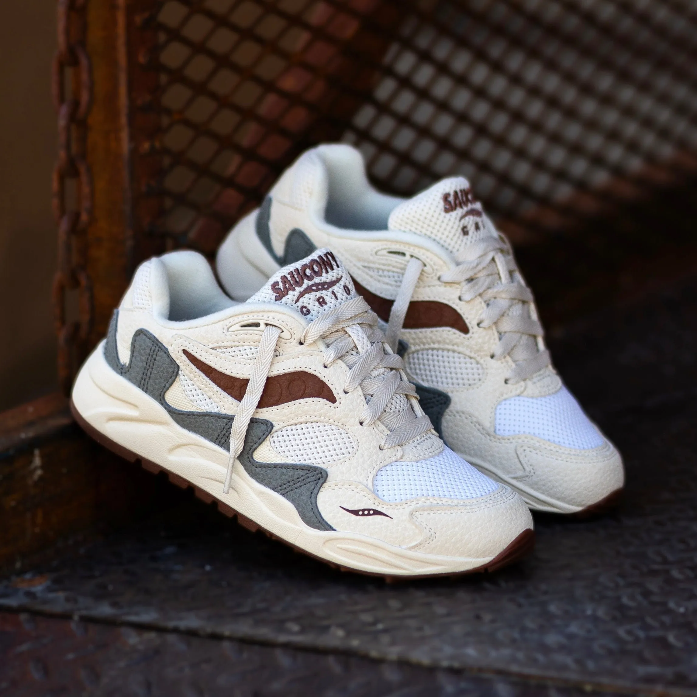 representative Mens Saucony Grid Shadow 2 (Sand/Brown)