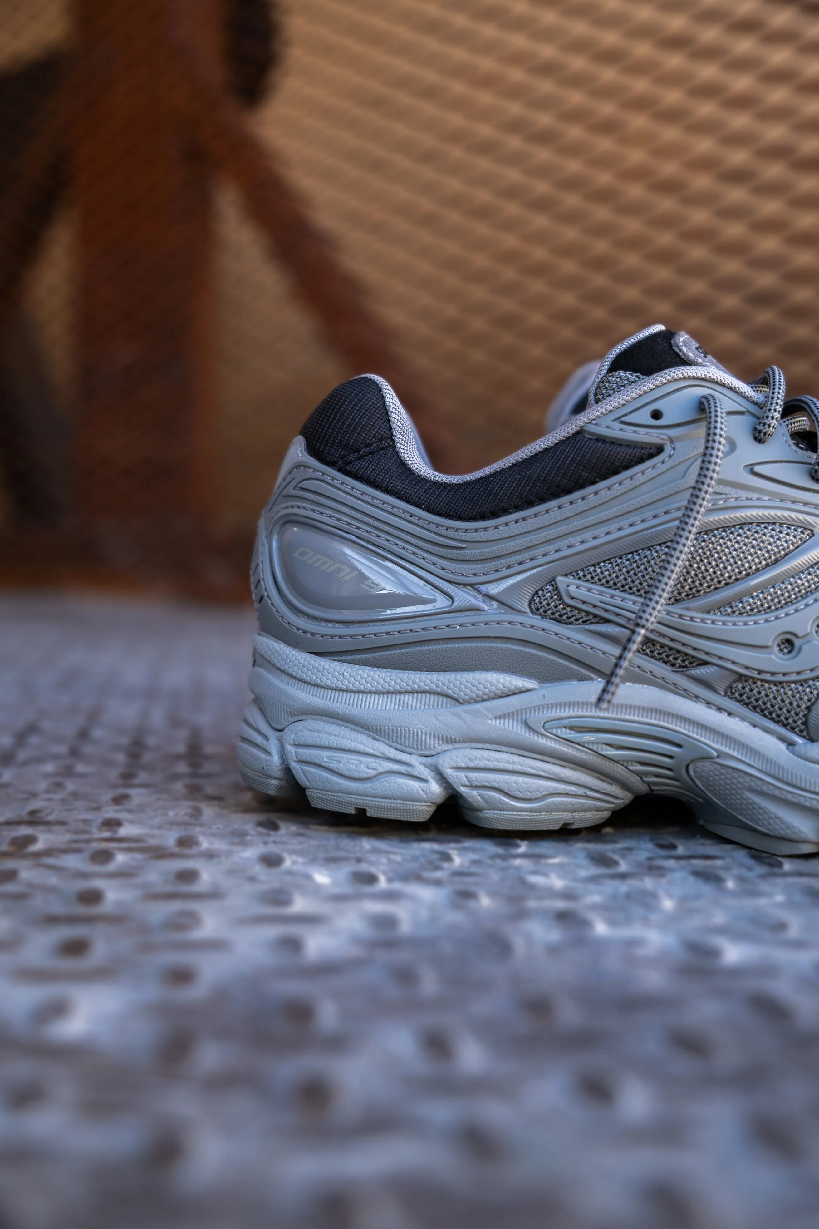 Mens Saucony ProGrid Omni 9 (Grey/Gris) Robust