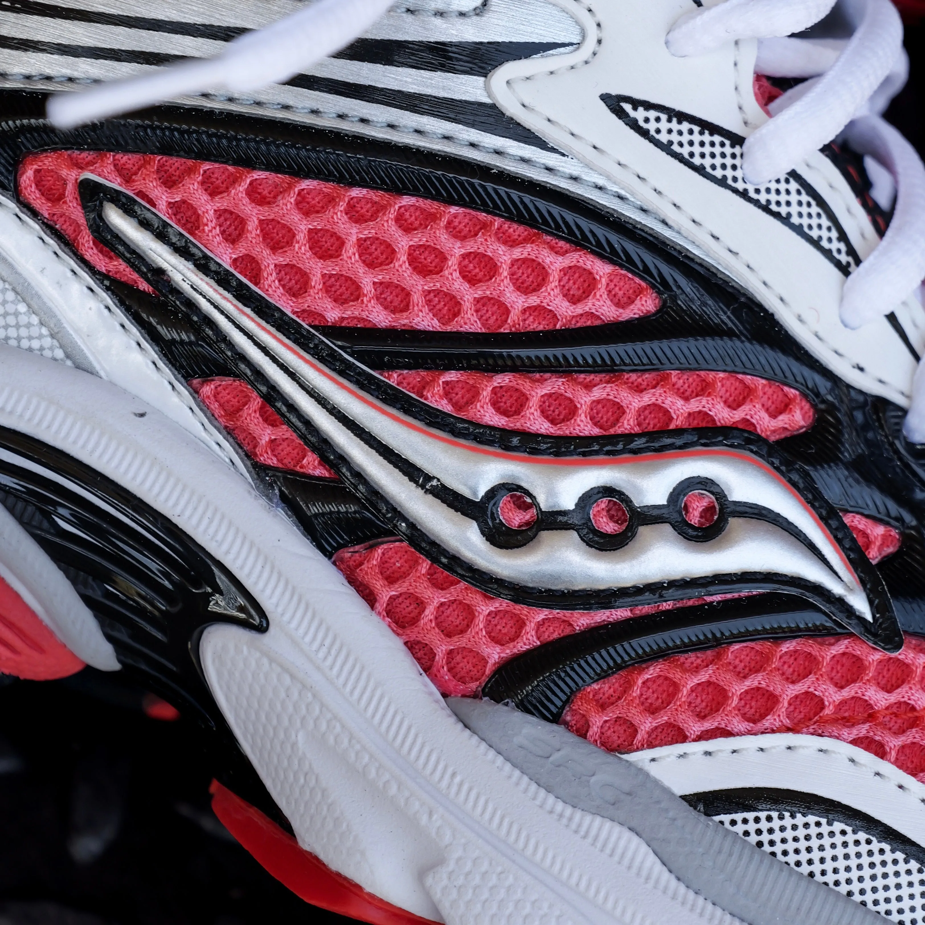 suitable for formal wear Mens Saucony ProGrid Omni 9 (Silver/Coral)
