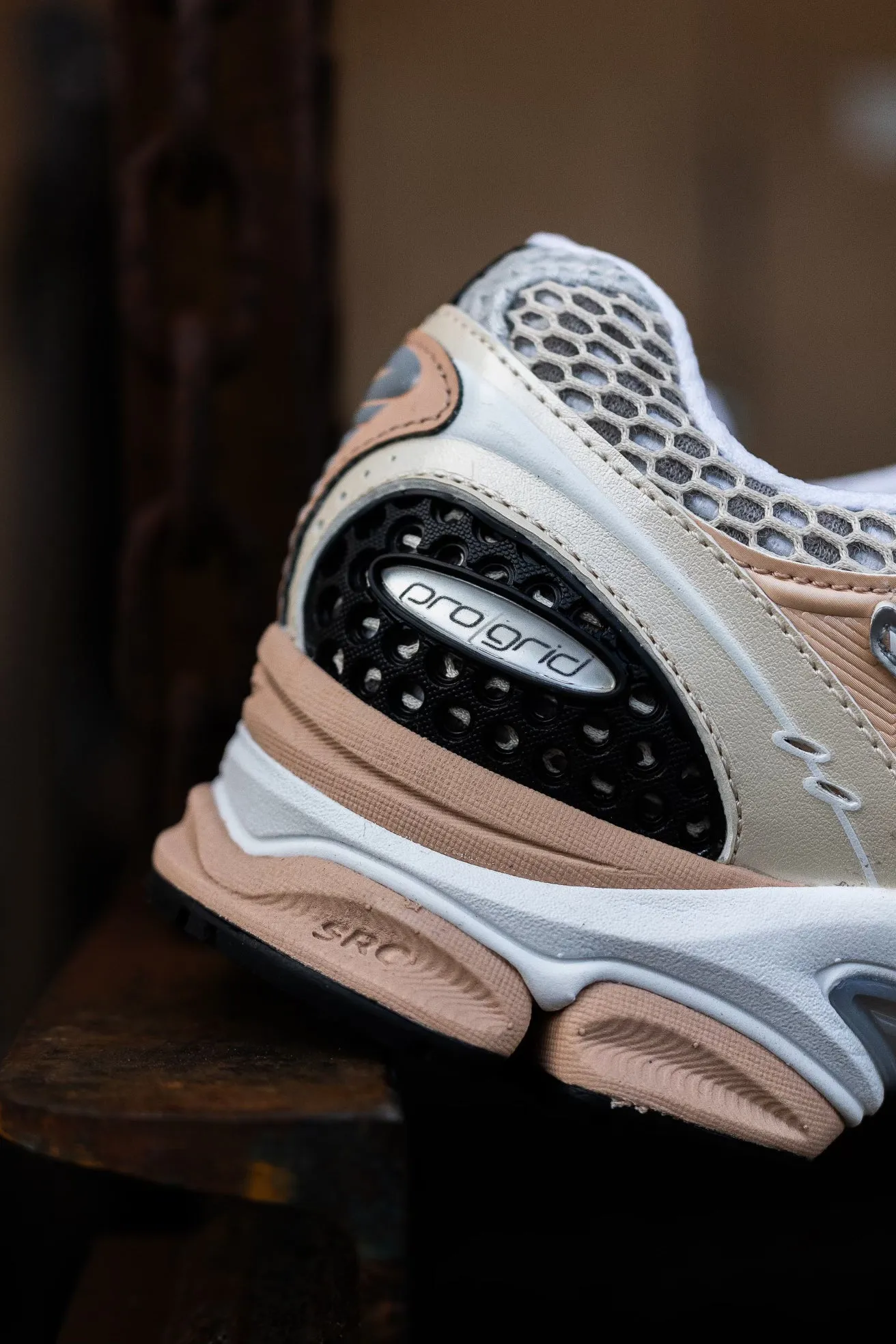Casual Ease Mens Saucony ProGrid Triumph 4 Cream/Tan (S70704-11)