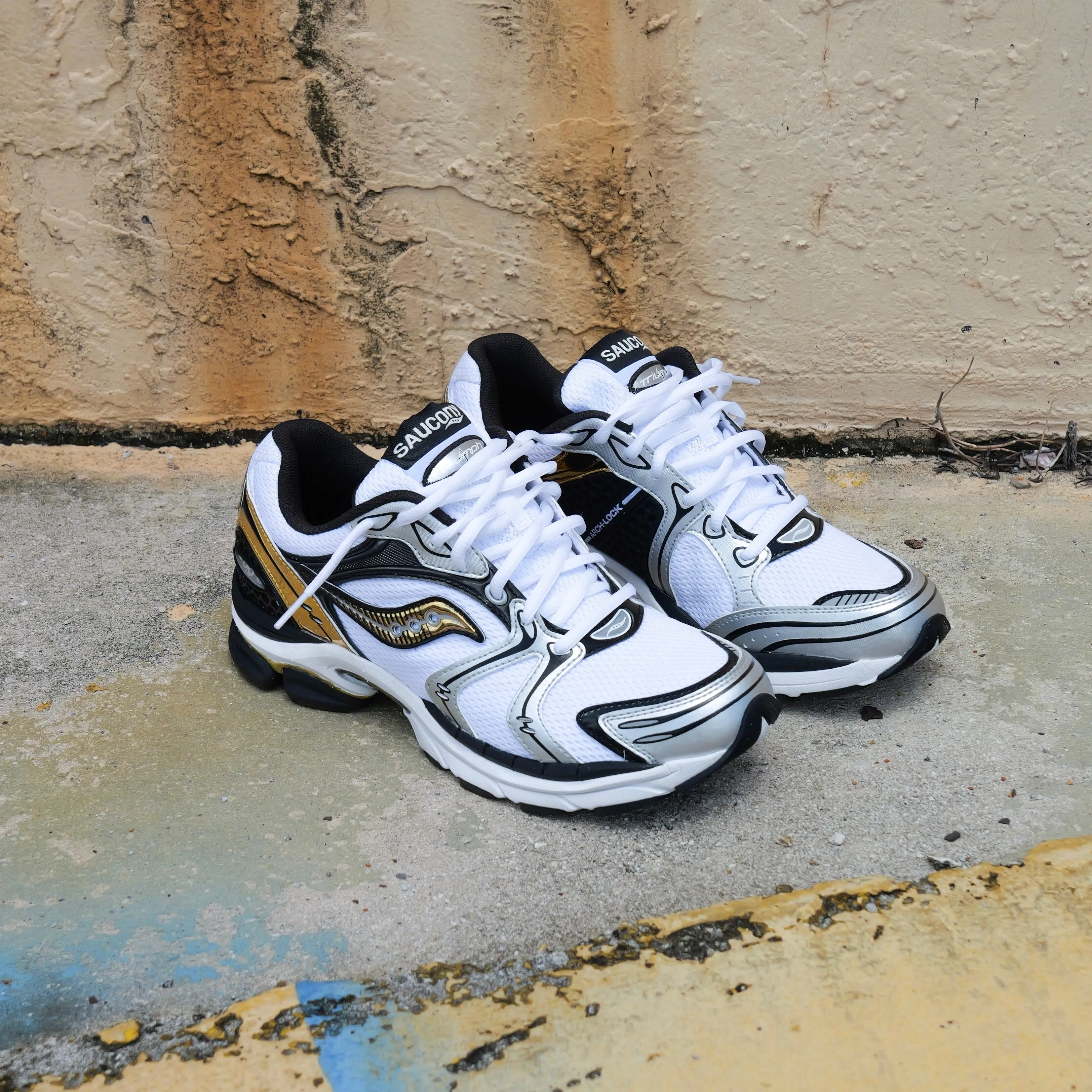 Mens Saucony ProGrid Triumph 4  (Gold/Chrome) synthetic - type skaters' balance
