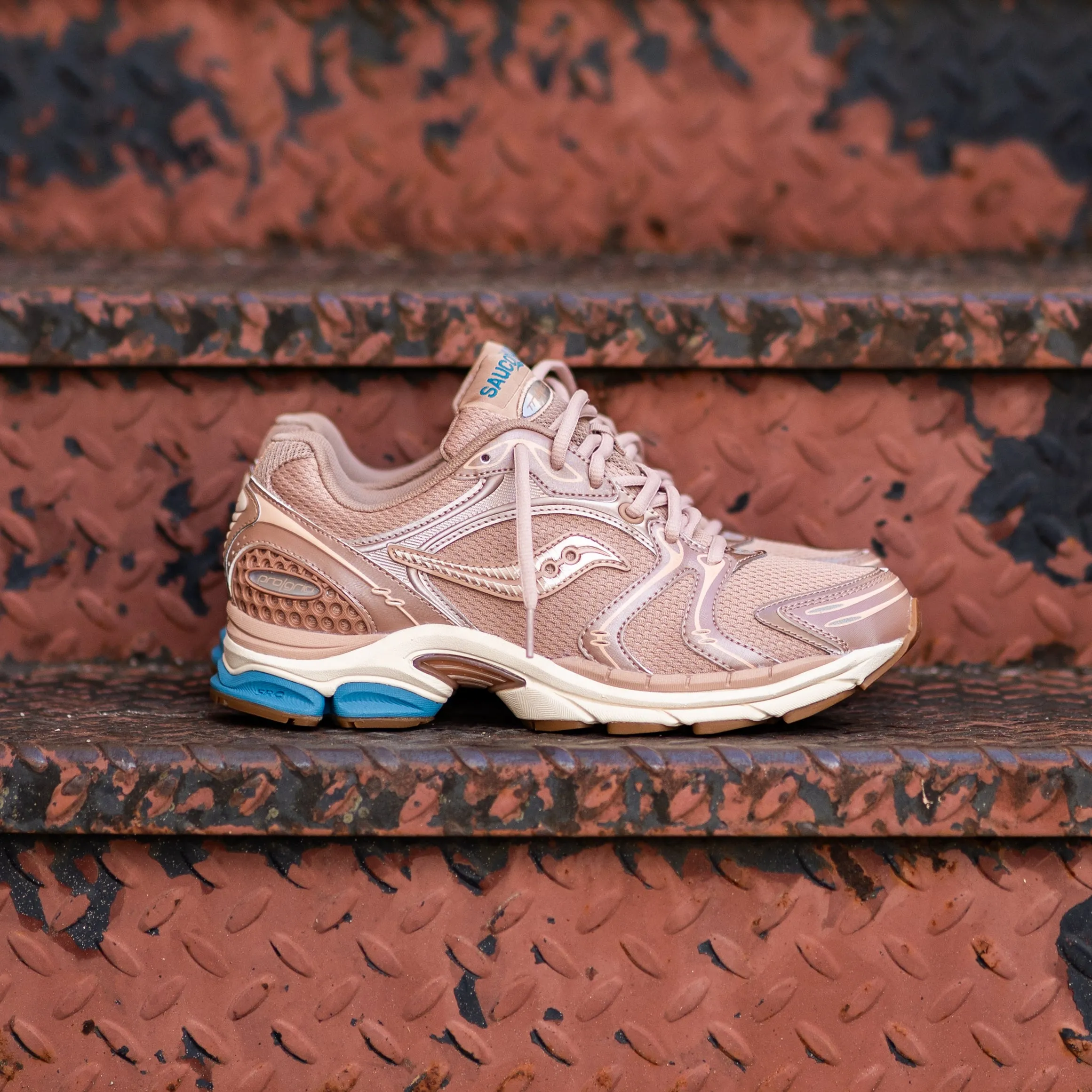 Street Wear least affordable Mens Saucony ProGrid Triumph 4 (Tan/Royal)
