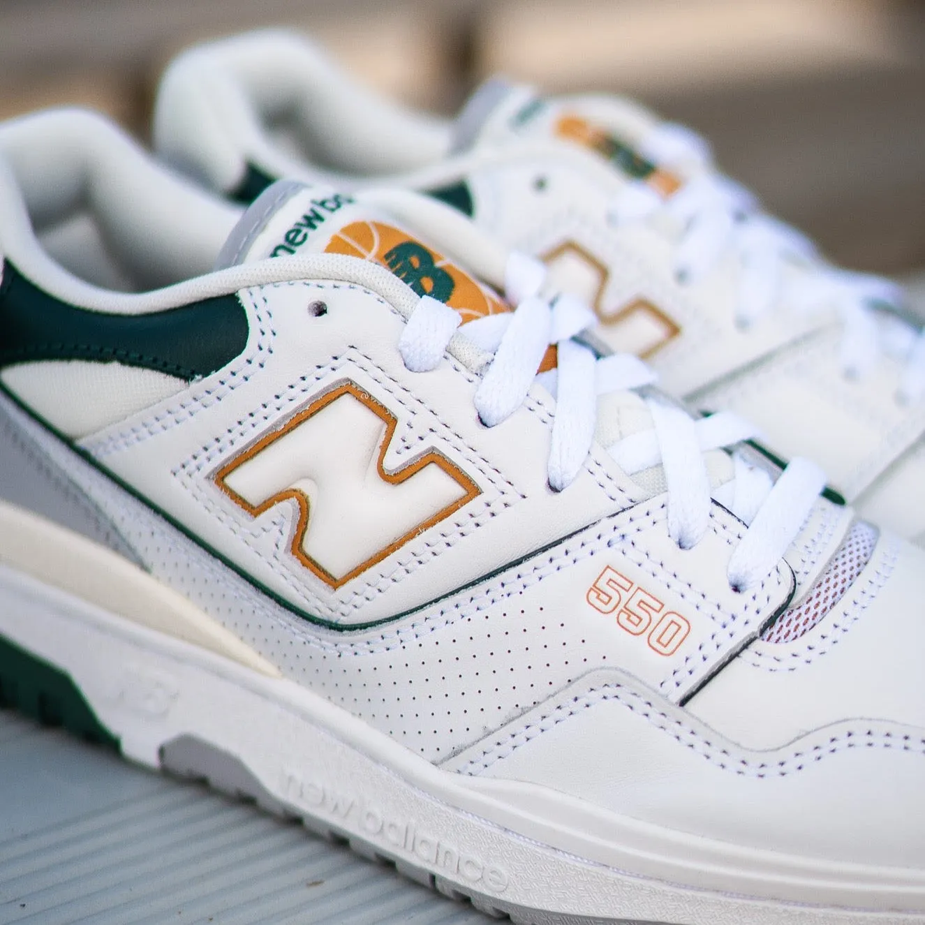 Mens New Balance 550 (White/Packer) - BB550PWC infants'