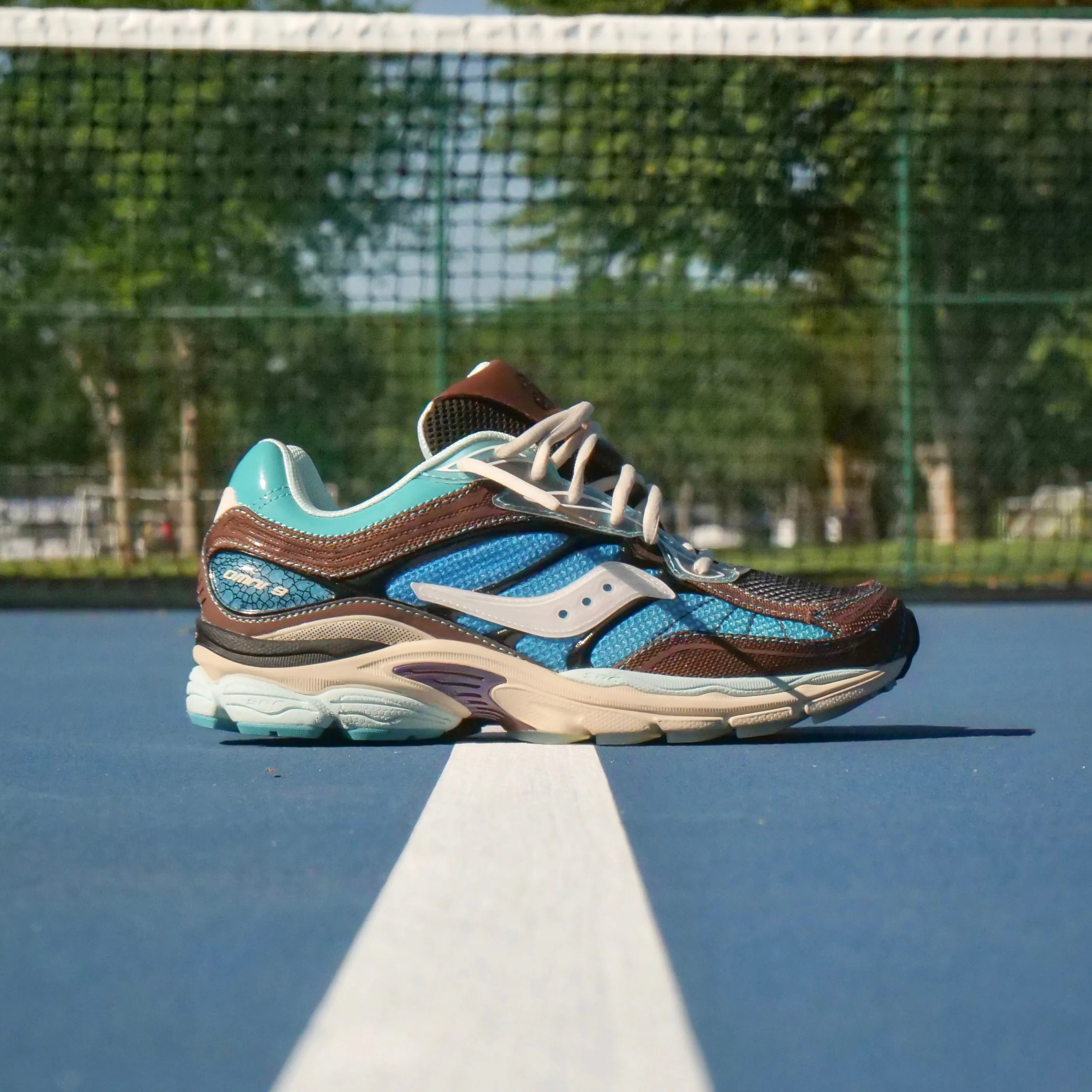 Mens Saucony x FootPatrol ProGrid Omni 9 (Blue/Brown) Chunky trendy teenagers' looks