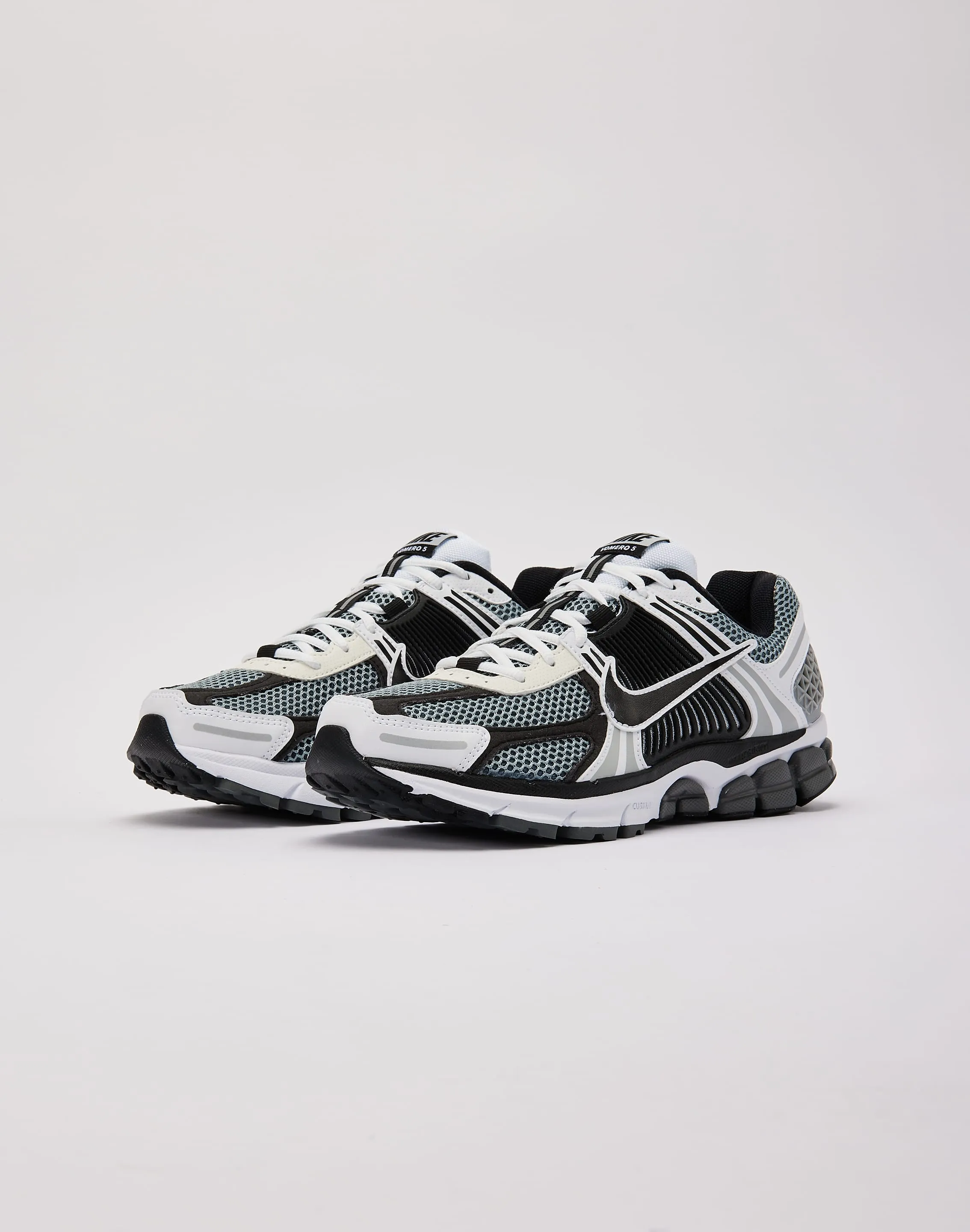 Step Comfort Nike Zoom Vomero 5 SE