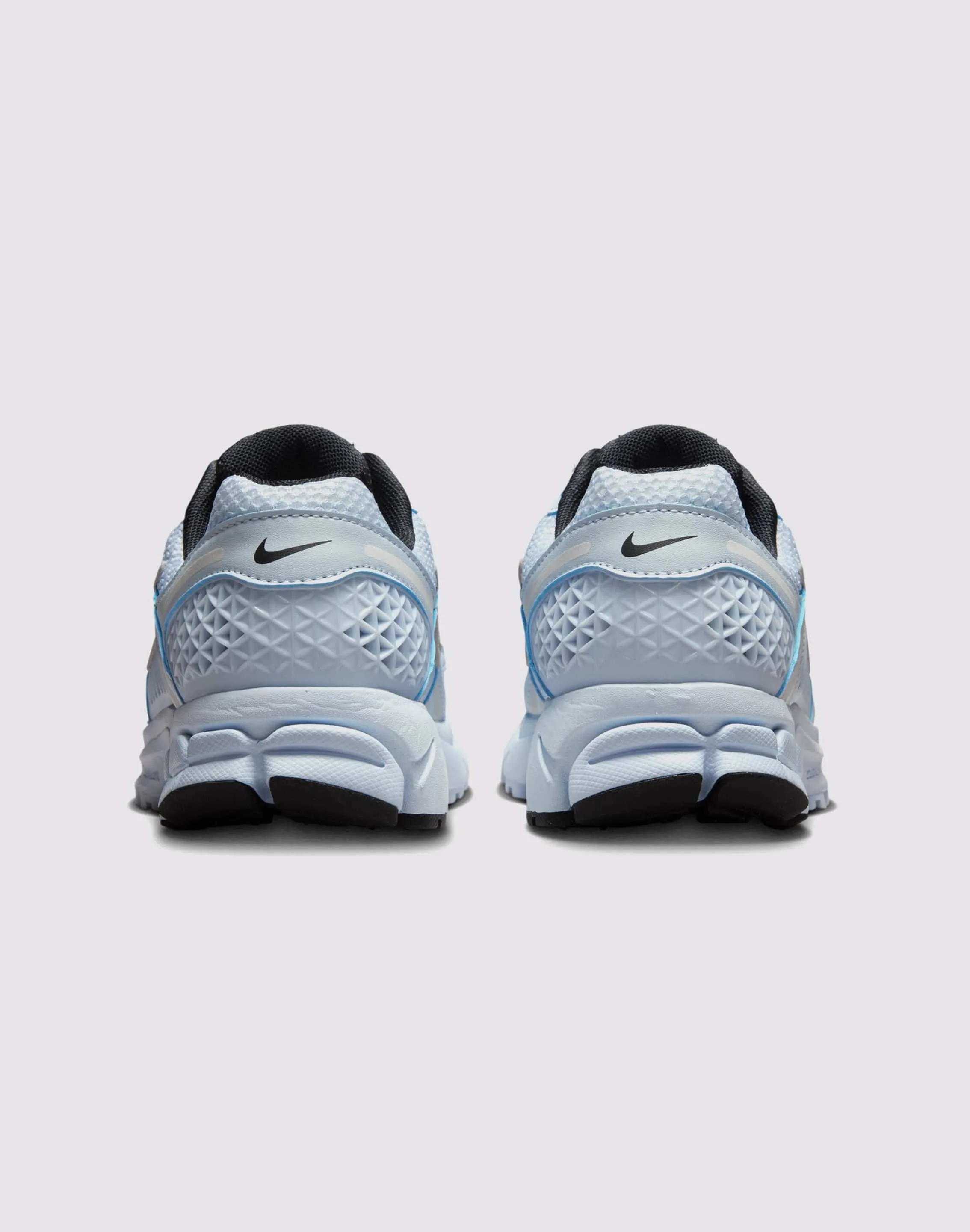 Nike Zoom Vomero 5 Fashion-Forward Look