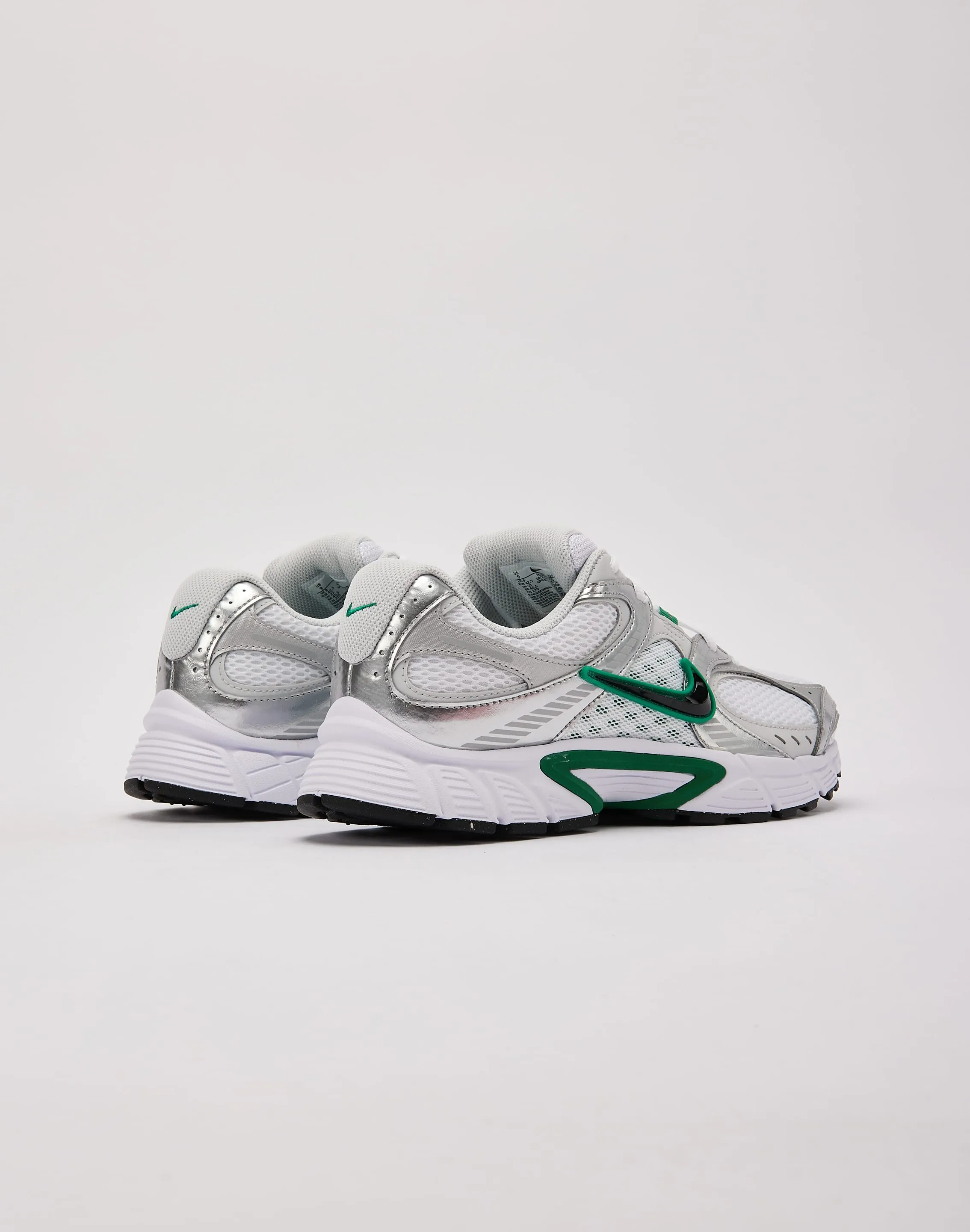 Nike V5 RNR Durable   construction
