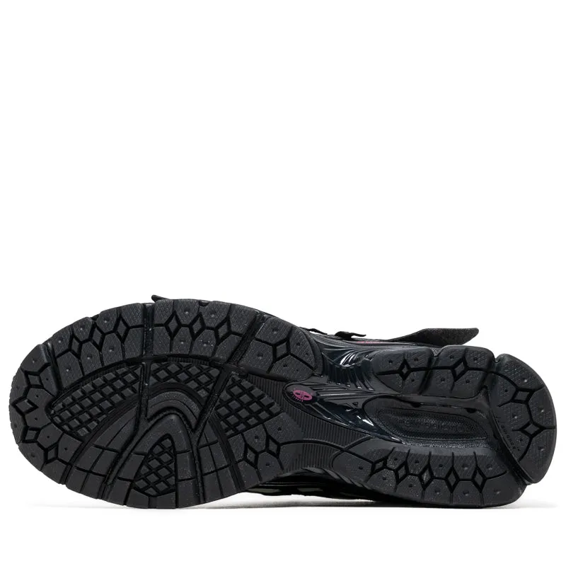 New Balance 1906A - Black/Dragon Berry athletic clubs