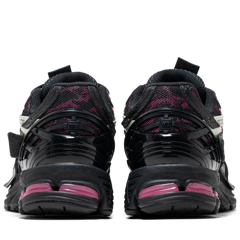 New Balance 1906A - Black/Dragon Berry traction - control shoes