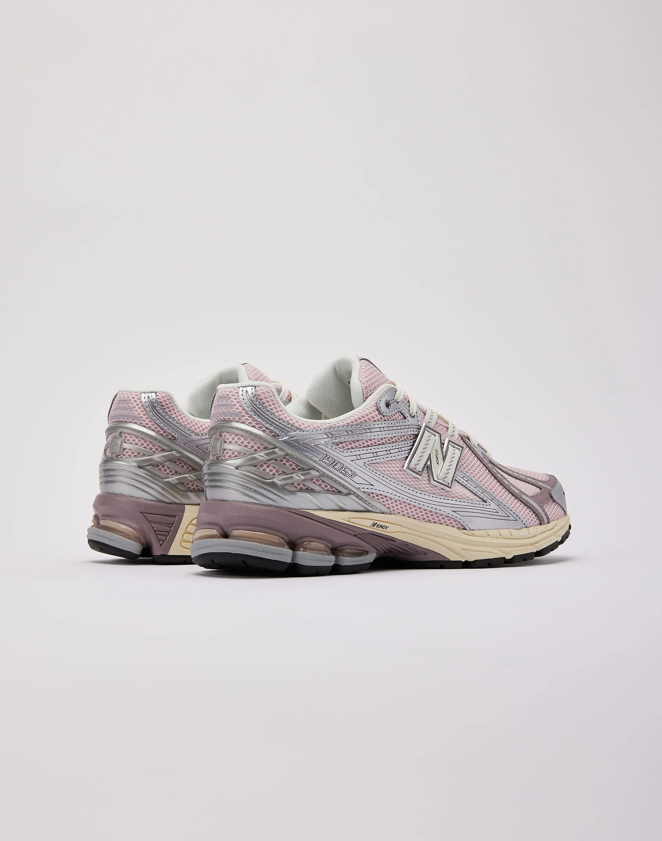 Heel Safe New Balance 1906R
